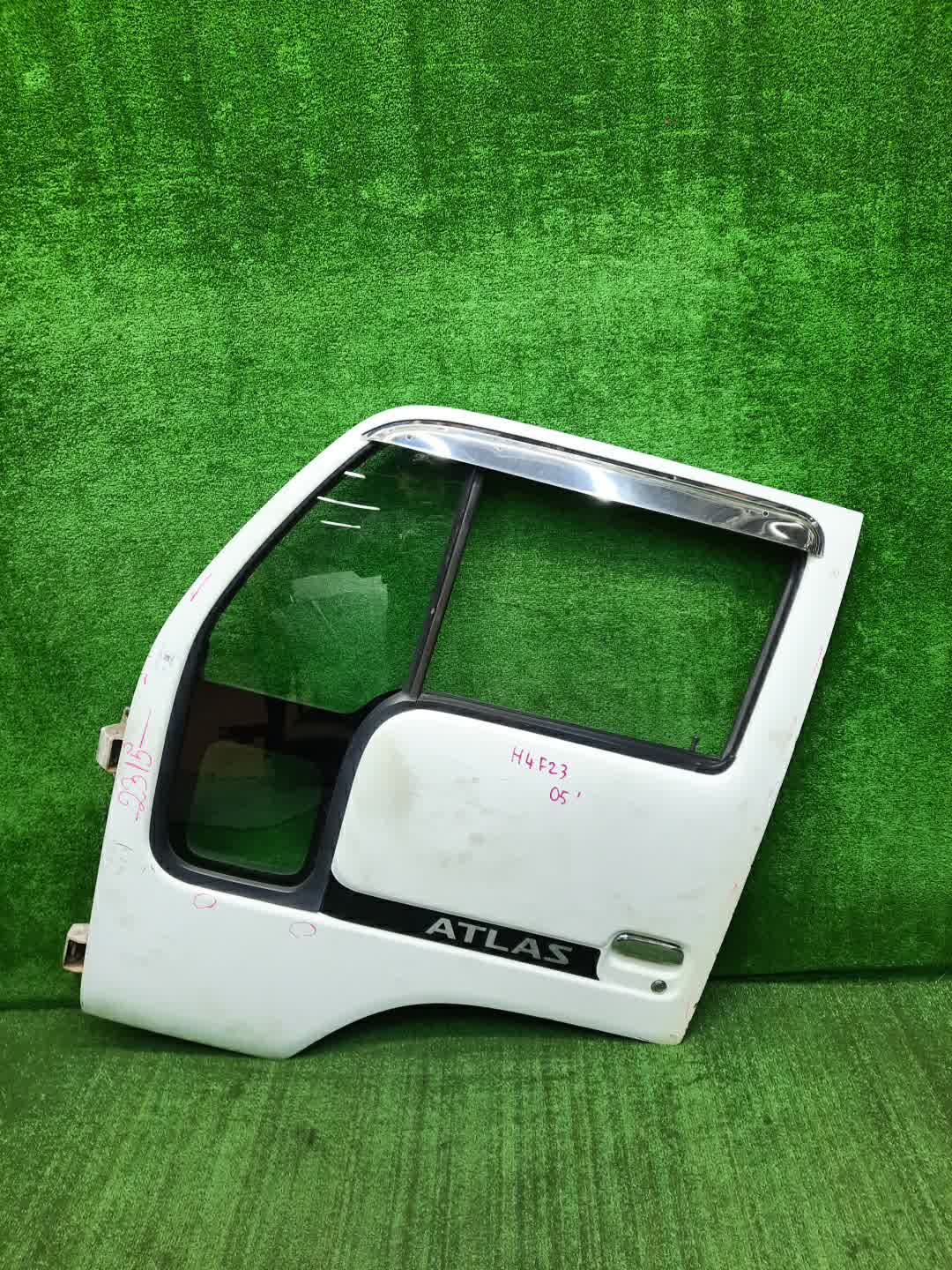Дверь левая передняя NISSAN ATLAS F23, P4F23, J2F23, SH4F23, M2F23, K2F23, K4F23, R2F23, SR2F23, H4F23, R4F23, P2F23, P8F23, N6F23, M6F23, R8F23, P6F23, SR4F23, SN6F23, N2F23 2315 1 ракурс Дверь левая передняя NISSAN ATLAS F23, P4F23, J2F23, SH4F23, M2F23, K2F23, K4F23, R2F23, SR2F23, H4F23, R4F23, P2F23, P8F23, N6F23, M6F23, R8F23, P6F23, SR4F23, SN6F23, N2F23 2315 1 ракурс