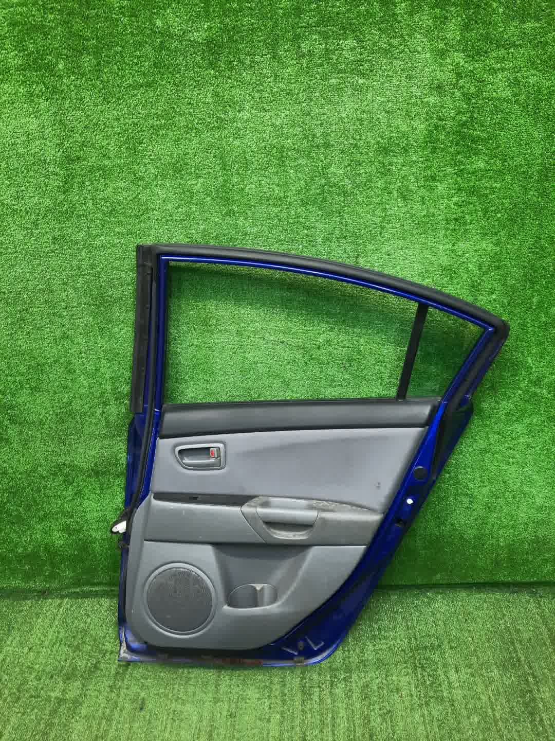 Дверь правая задняя MAZDA AXELA, MAZDA 3, 3 BK5P, BK3P, BKEP, BK SEDAN 4 ракурс