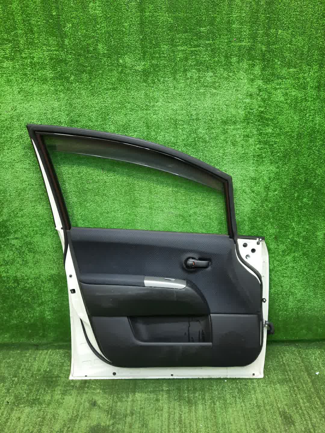 Дверь левая передняя NISSAN PRESAGE TU31, TNU31, PU31, PNU31 2400 2 ракурс