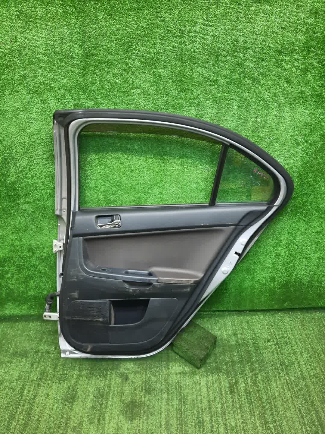 Дверь правая задняя MITSUBISHI LANCER, GALANT FORTIS CY4A, CY2A, CY3A, CY6A, CX6A, CX4A, CX3A 2413 5 ракурс