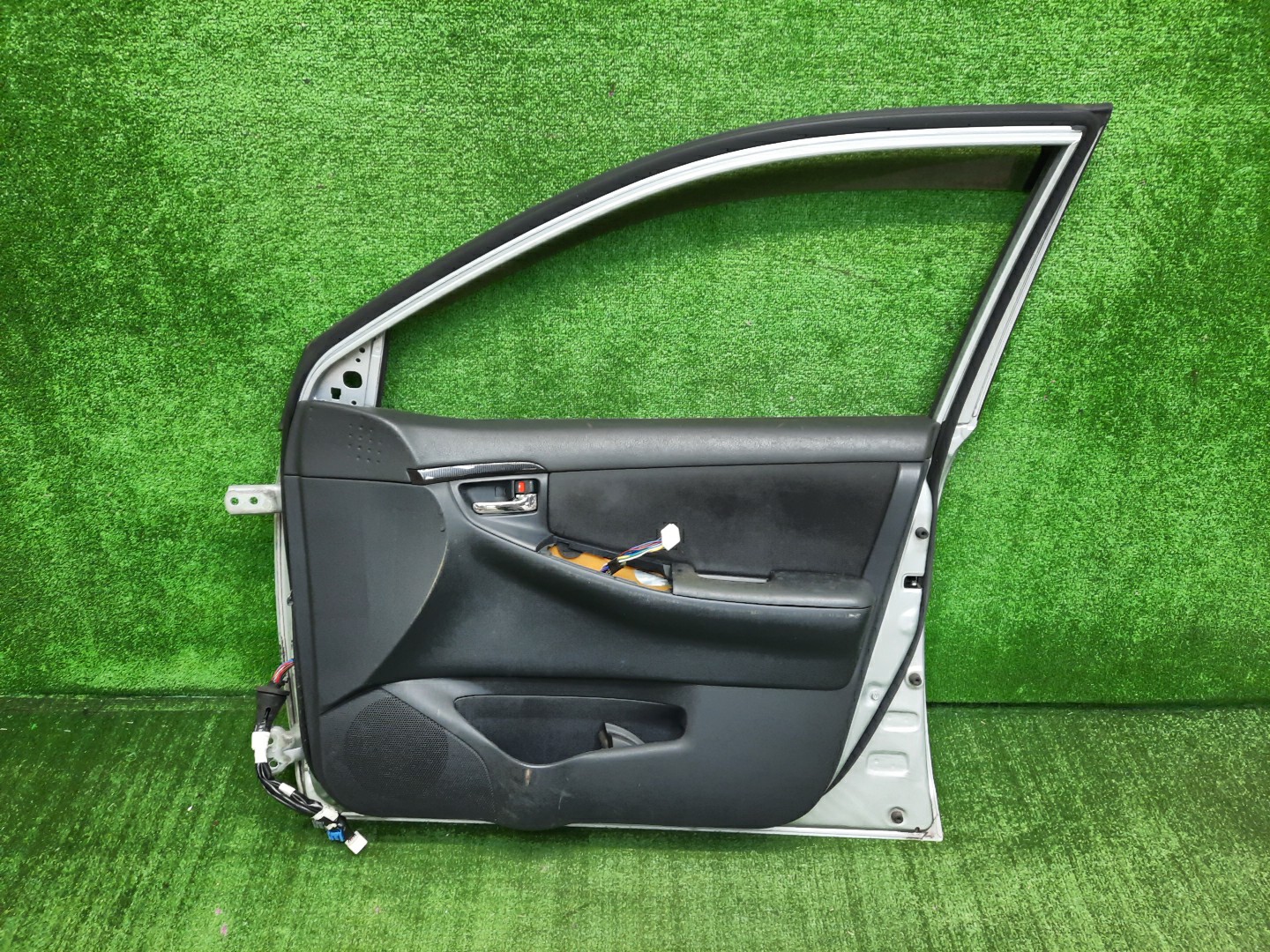 Дверь правая передняя TOYOTA COROLLA, COROLLA FIELDER, ALLEX, COROLLA RUNX ZZE124, NZE121, NZE120, ZZE122, NZE124, CE121, NZE121G, ZZE123G, ZZE124G, ZZE122G, NZE124G, ZZE123 2641 3 ракурс Дверь правая передняя TOYOTA COROLLA, COROLLA FIELDER, ALLEX, COROLLA RUNX ZZE124, NZE121, NZE120, ZZE122, NZE124, CE121, NZE121G, ZZE123G, ZZE124G, ZZE122G, NZE124G, ZZE123 2641 3 ракурс