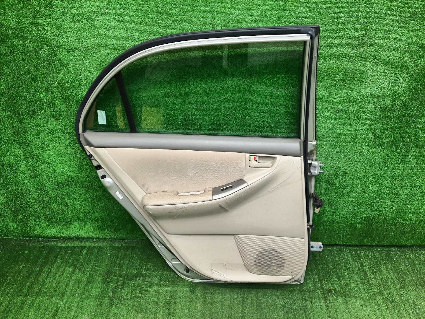 Дверь левая задняя TOYOTA COROLLA ZZE124, NZE121, NZE120, ZZE122, NZE124, CE121 2669 2 ракурс