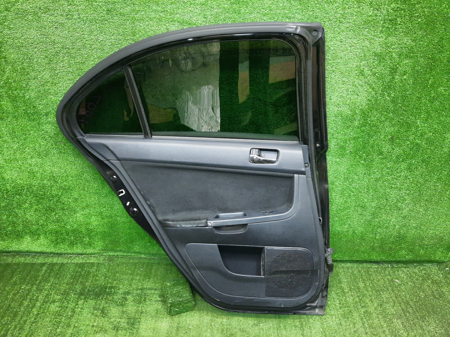 Дверь левая задняя MITSUBISHI LANCER, GALANT FORTIS CY4A, CY2A, CY3A, CY6A, CX6A, CX4A, CX3A 2687 4 ракурс