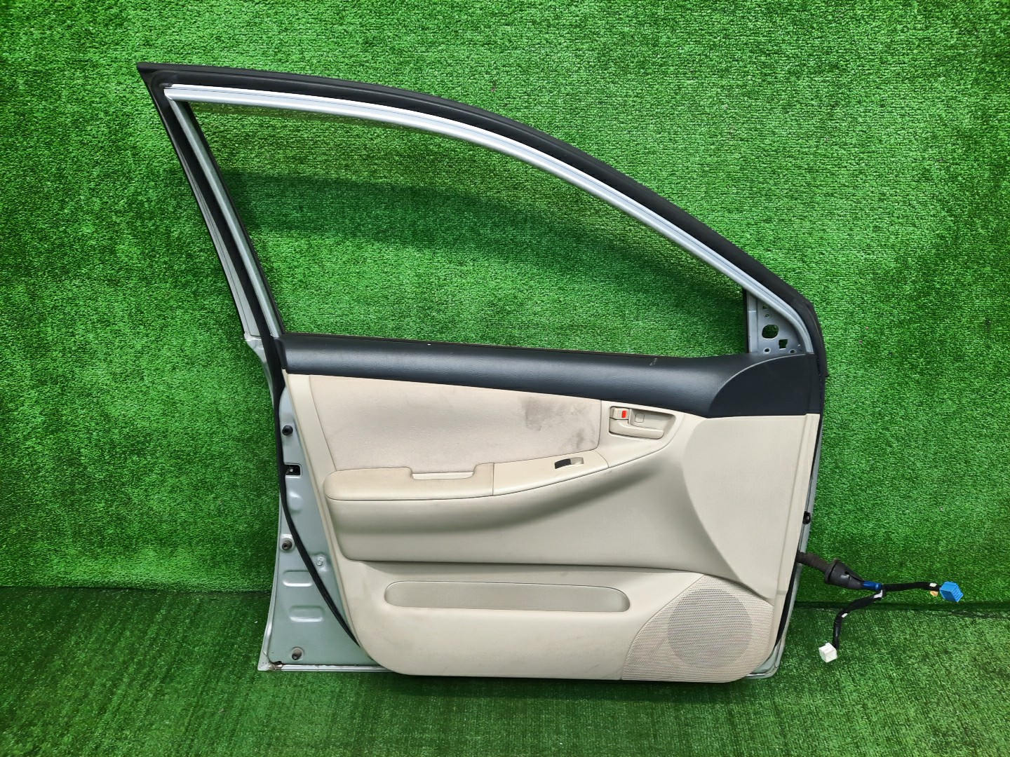 Дверь левая передняя TOYOTA COROLLA, COROLLA FIELDER, ALLEX, COROLLA RUNX ZZE124, NZE121, NZE120, ZZE122, NZE124, CE121, NZE121G, ZZE123G, ZZE124G, ZZE122G, NZE124G, ZZE123 2747 4 ракурс