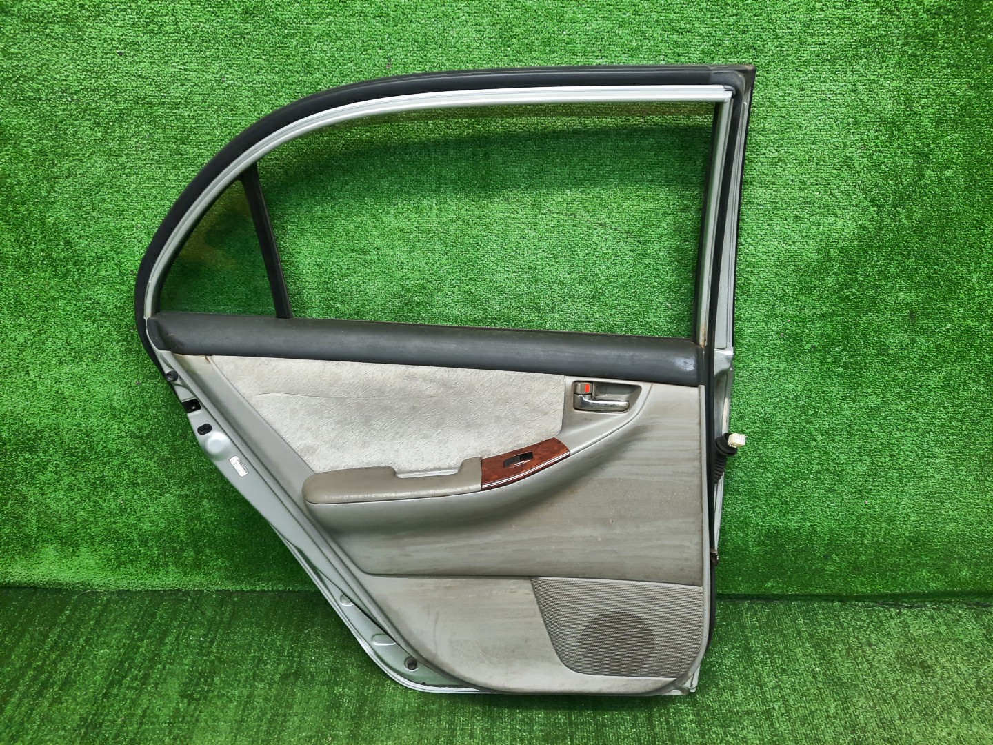 Дверь левая задняя TOYOTA COROLLA ZZE124, NZE121, NZE120, ZZE122, NZE124, CE121 2779 4 ракурс