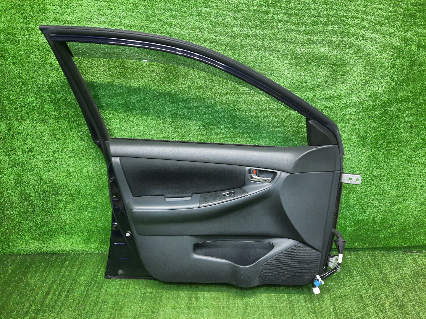 Дверь левая передняя TOYOTA COROLLA, COROLLA FIELDER, ALLEX, COROLLA RUNX ZZE124, NZE121, NZE120, ZZE122, NZE124, CE121, NZE121G, ZZE123G, ZZE124G, ZZE122G, NZE124G, ZZE123 2791 3 ракурс