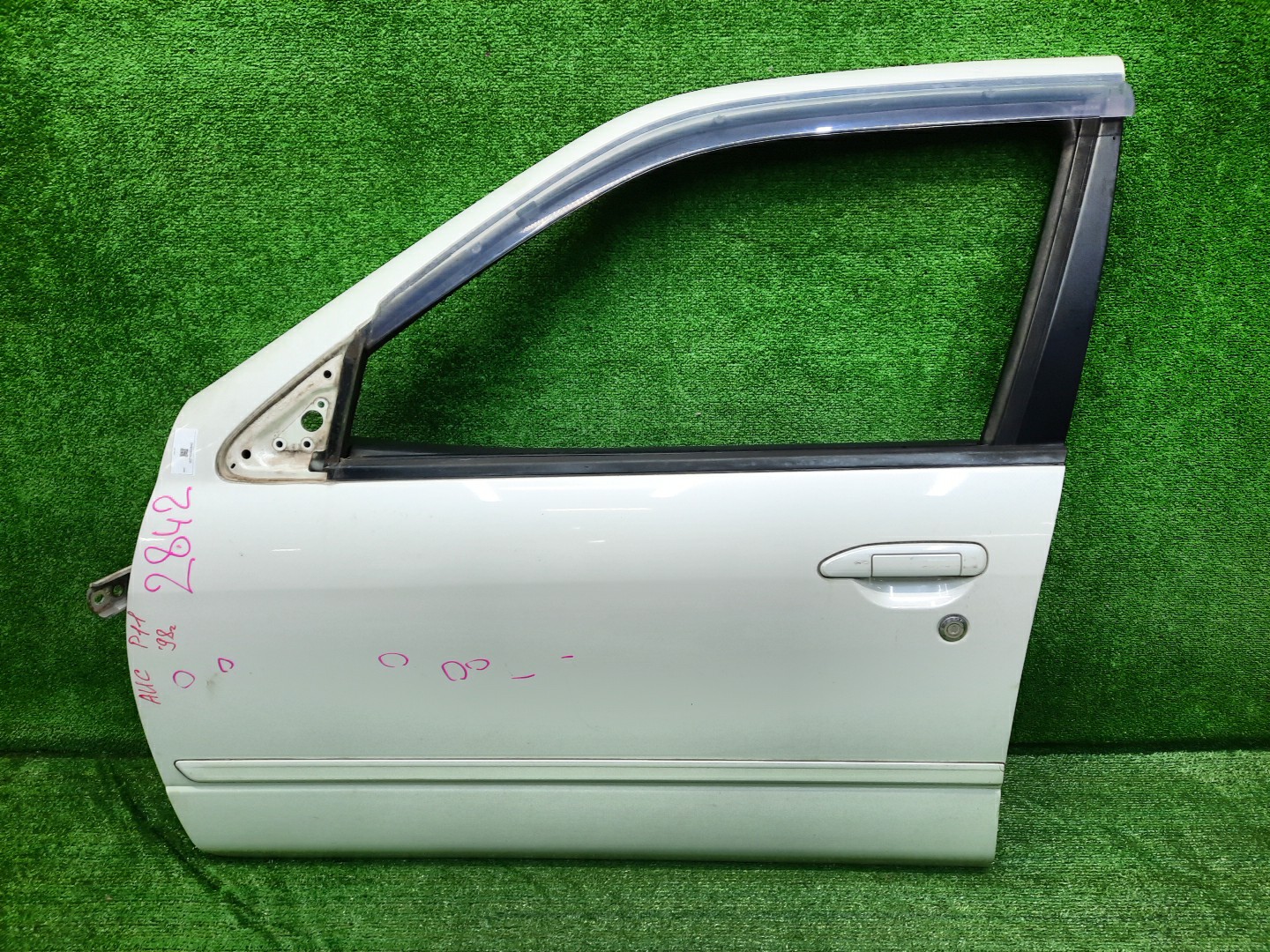 Дверь левая передняя NISSAN PRIMERA P11, WP11, QP11, HP11, HNP11, WQP11, WHP11, WHNP11 2842 1 ракурс