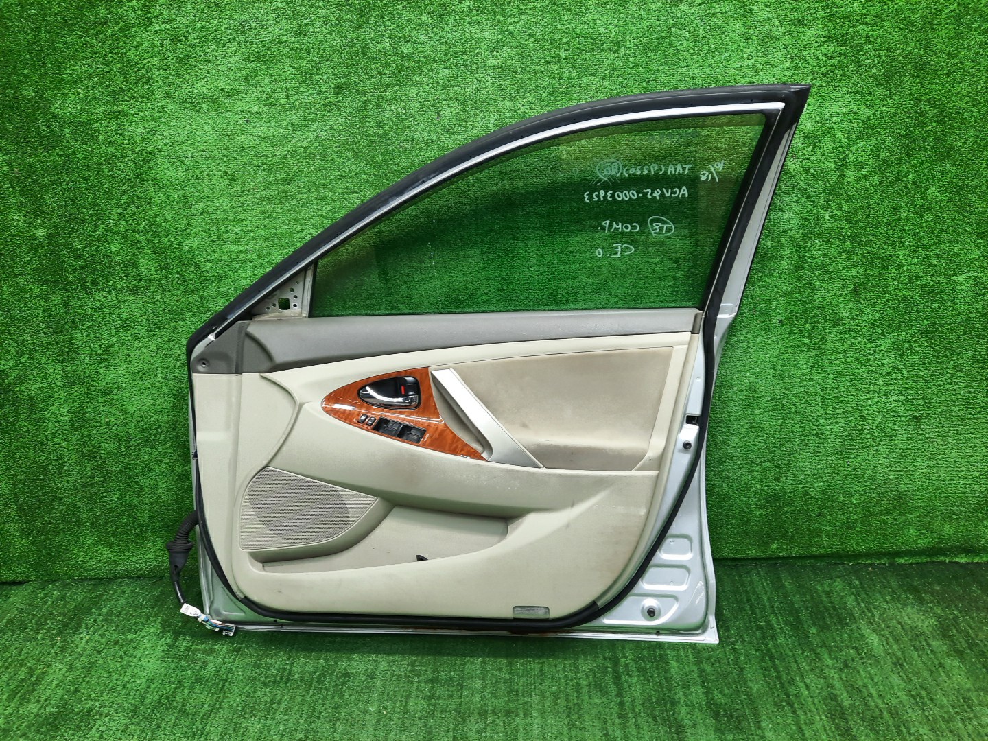 Дверь правая передняя TOYOTA CAMRY, ALTIS AHV40, GSV40, ACV40, ACV45, ACV40N, ACV45N 2856 4 ракурс