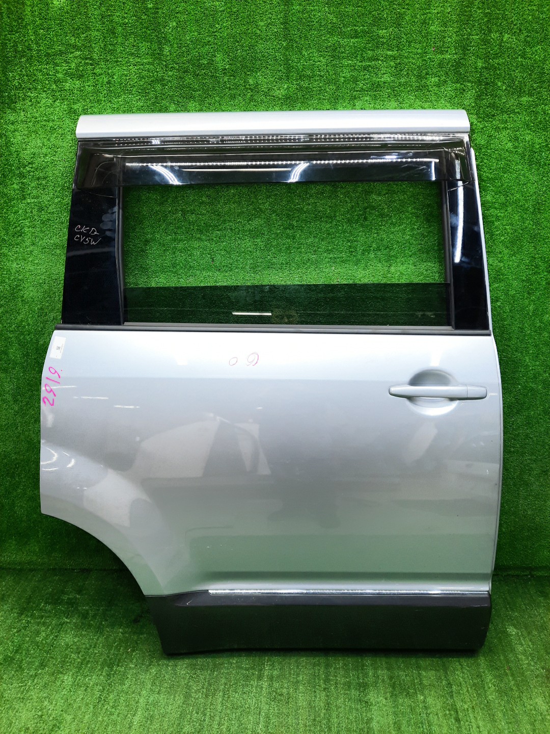 Дверь правая задняя MITSUBISHI DELICA D5 CV1W, CV2W, CV4W, CV5W 2919 1 ракурс