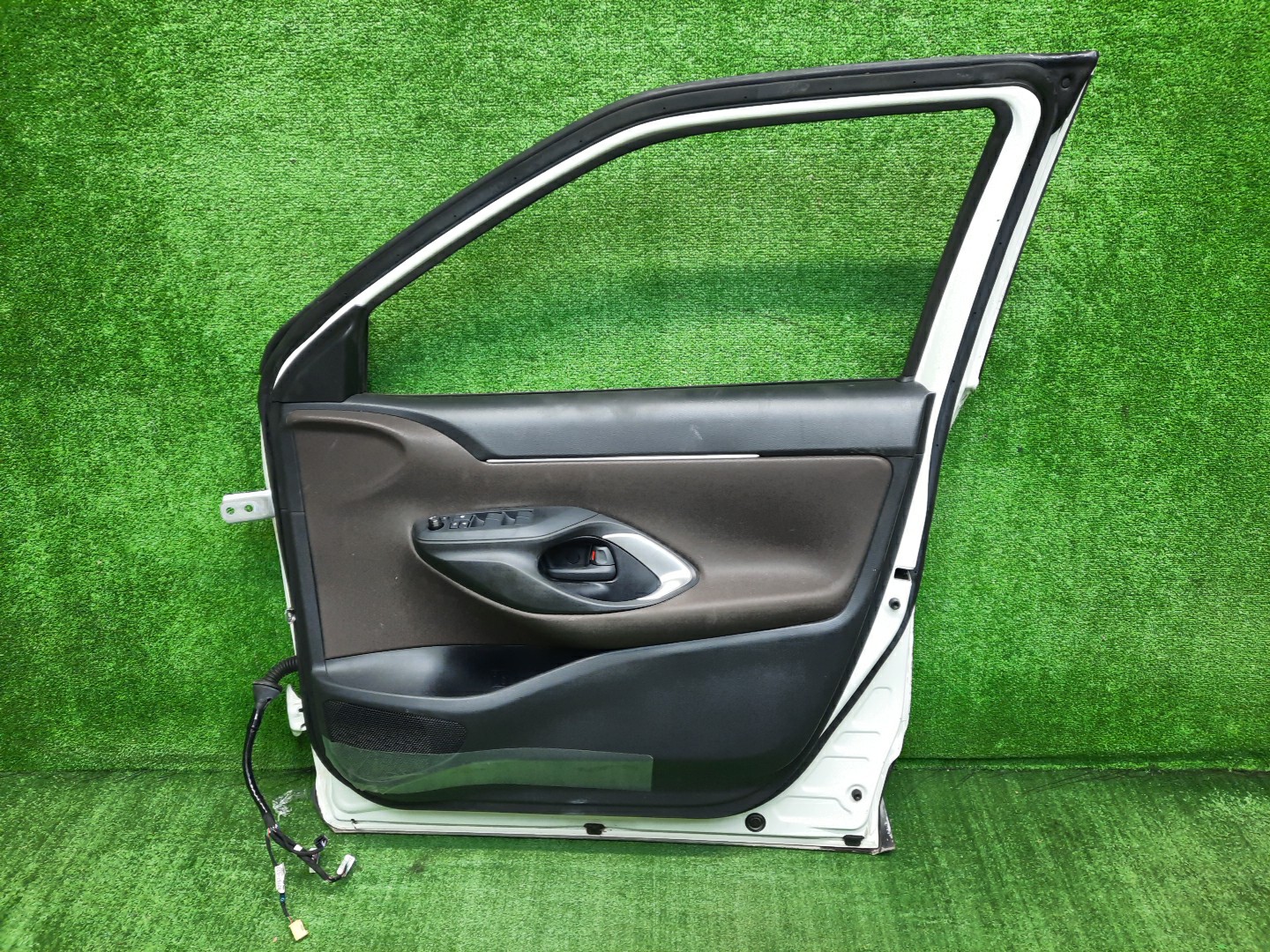 Дверь правая передняя TOYOTA YARIS CROSS MXPJ10, MXPJ15, MXPB10, MXPB15 2838 3 ракурс