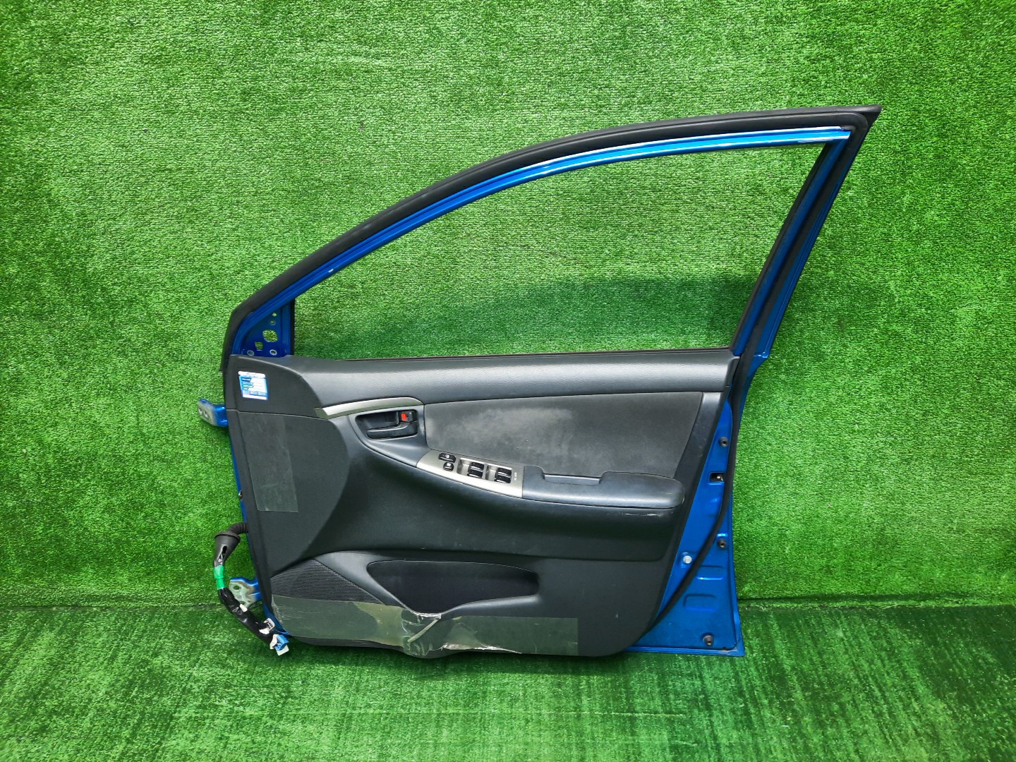 Дверь правая передняя TOYOTA COROLLA, COROLLA FIELDER, ALLEX, COROLLA RUNX ZZE124, NZE121, NZE120, ZZE122, NZE124, CE121, NZE121G, ZZE123G, ZZE124G, ZZE122G, NZE124G, ZZE123 3065 4 ракурс