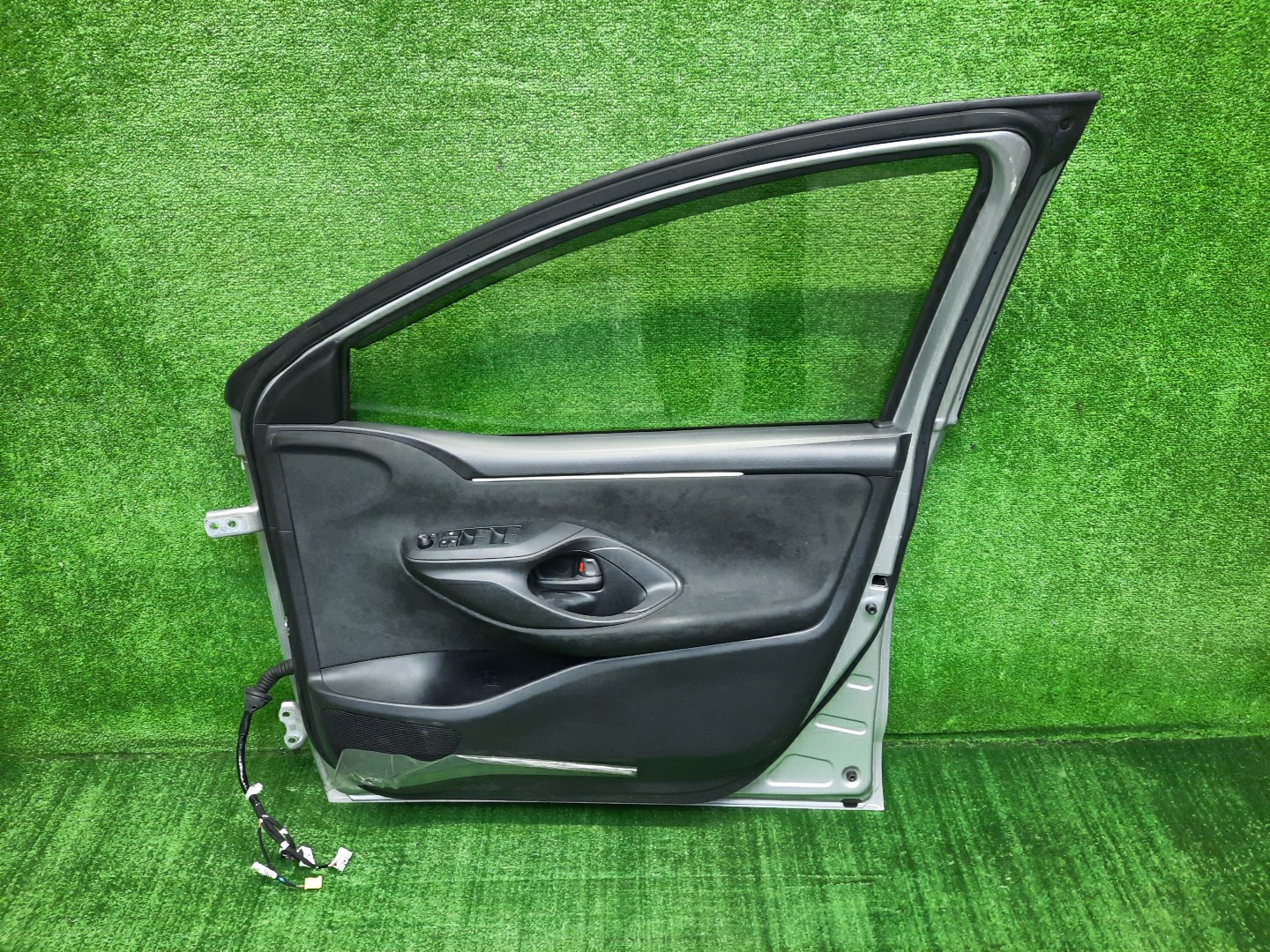 Дверь правая передняя TOYOTA YARIS MXPH10, MXPH15, KSP210, MXPA10, MXPA15 3066 2 ракурс