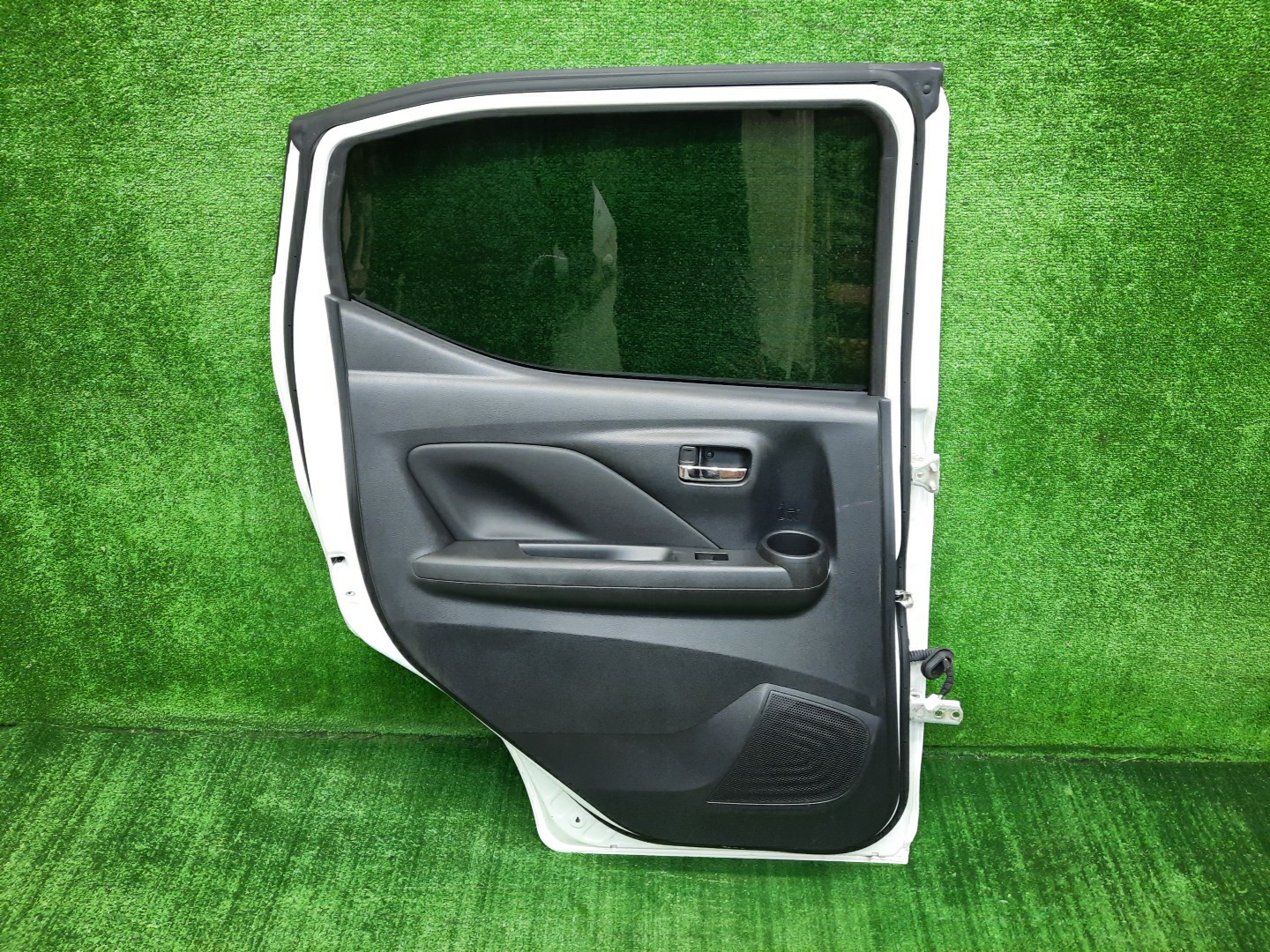 Дверь левая задняя NISSAN DAYZ B45W, B43W, B46W, B47W, B48W, B44W 3070 2 ракурс