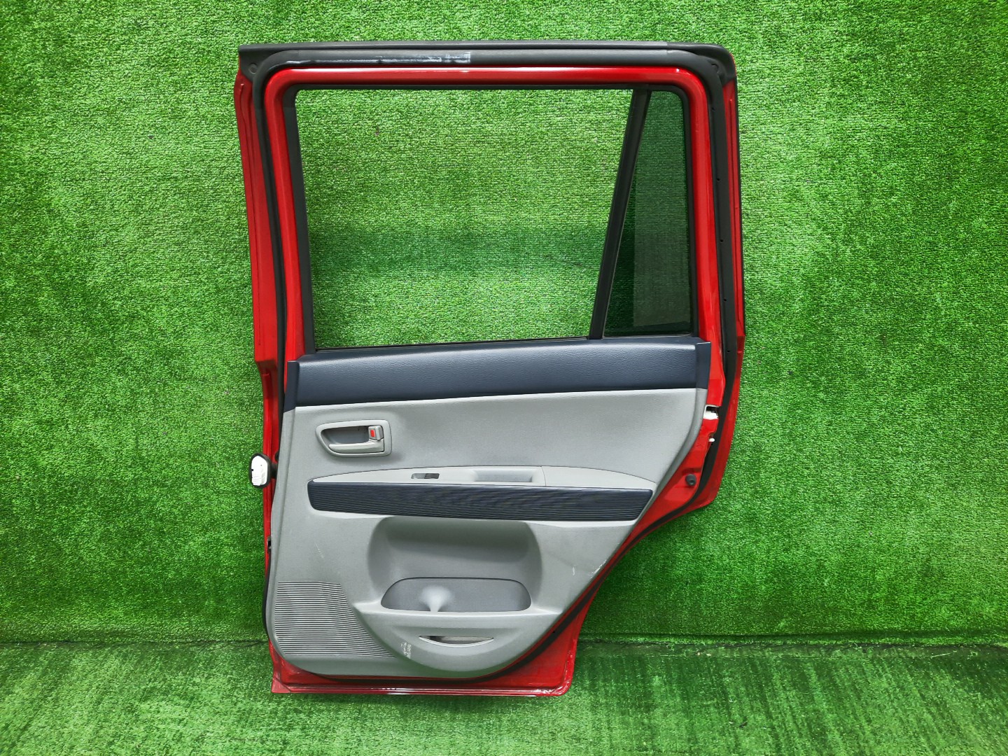 Дверь правая задняя MAZDA DEMIO DY3W, DY5W, DY3R 3131 2 ракурс