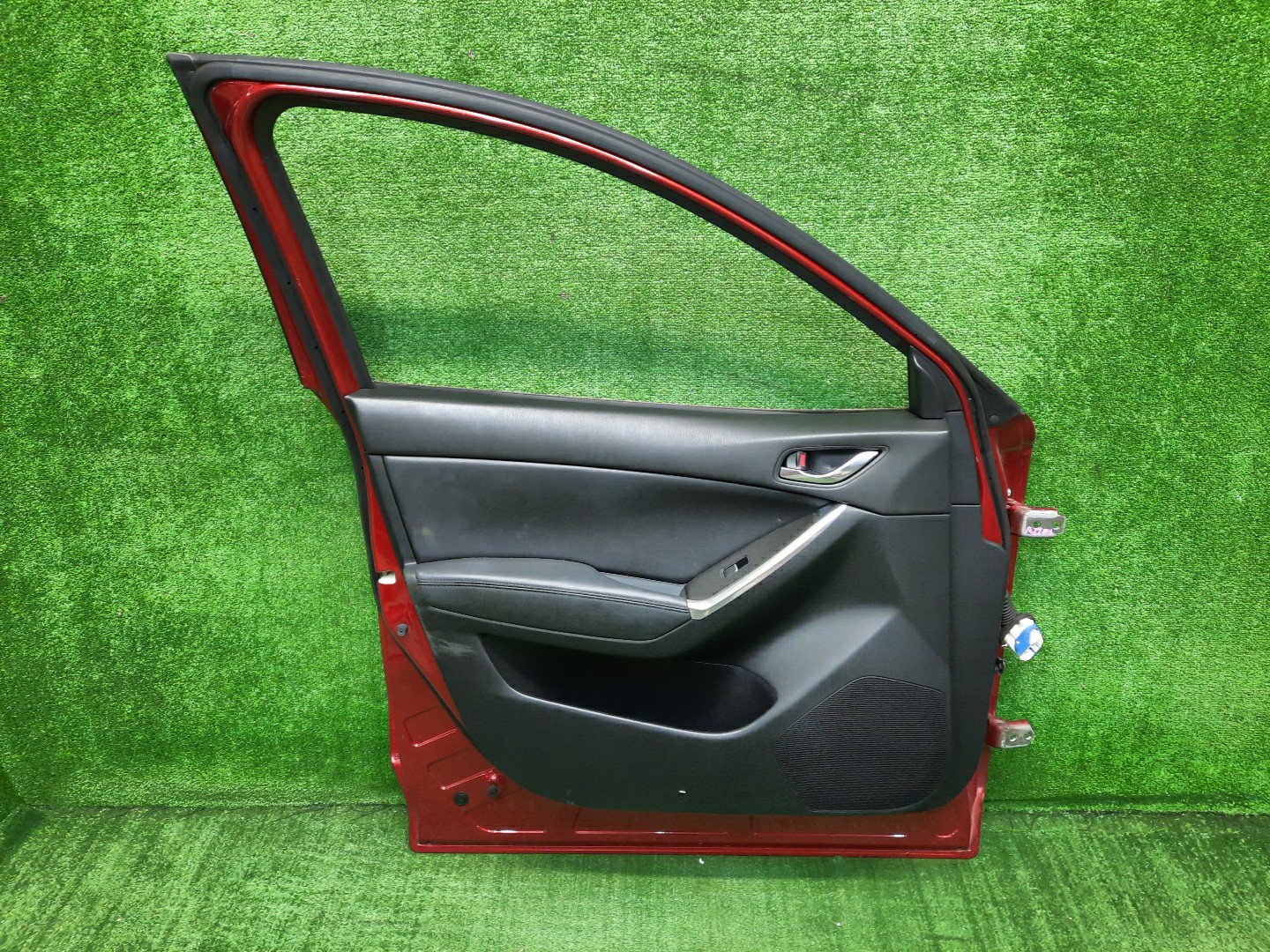 Дверь левая передняя MAZDA CX-5 KE5AW, KE5FW, KEEAW, KEEFW, KE2AW, KE2FW 3163 3 ракурс