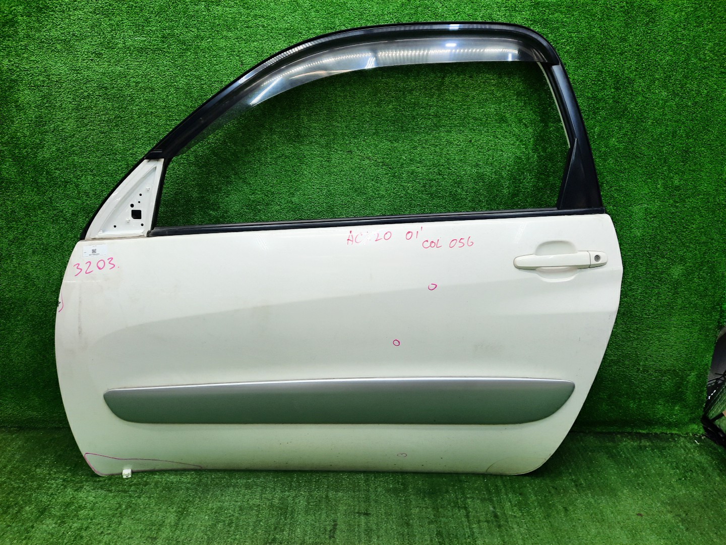 Дверь левая передняя TOYOTA RAV4 ACA20W, ZCA25W 3203 1 ракурс