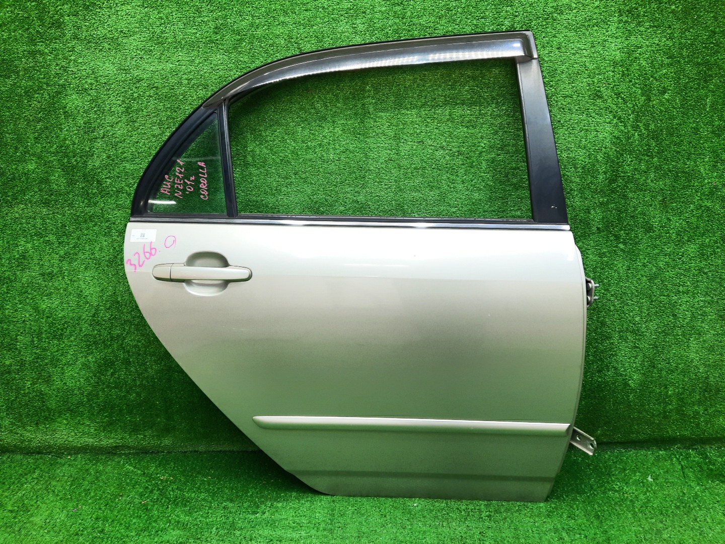 Дверь правая задняя TOYOTA COROLLA ZZE124, NZE121, NZE120, ZZE122, NZE124, CE121 3266 1 ракурс