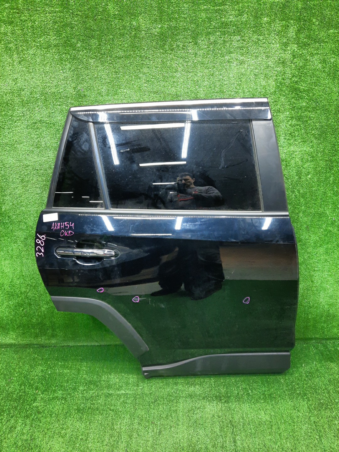 Дверь правая задняя TOYOTA RAV4 AXAH54 3286 1 ракурс