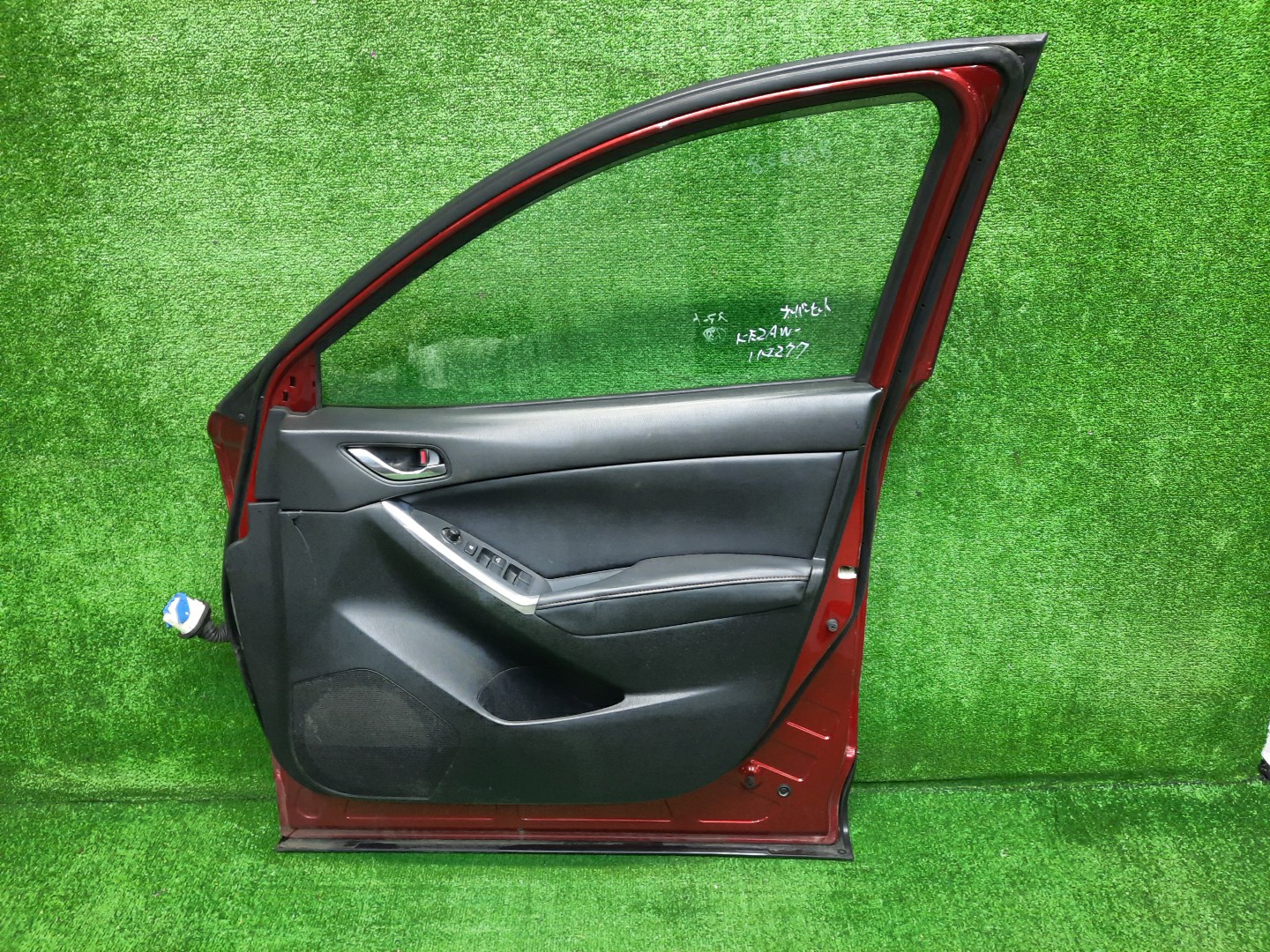 Дверь правая передняя MAZDA CX-5 KE5AW, KE5FW, KEEAW, KEEFW, KE2AW, KE2FW 3295 4 ракурс