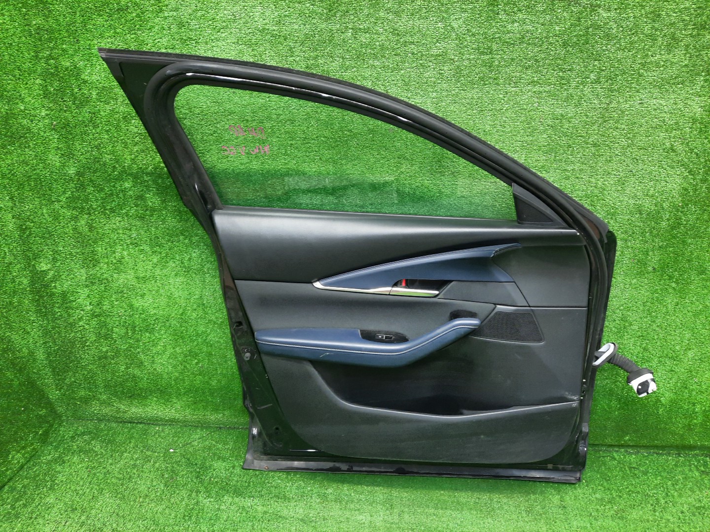 Дверь левая передняя MAZDA CX-30 DM8P 3315 2 ракурс