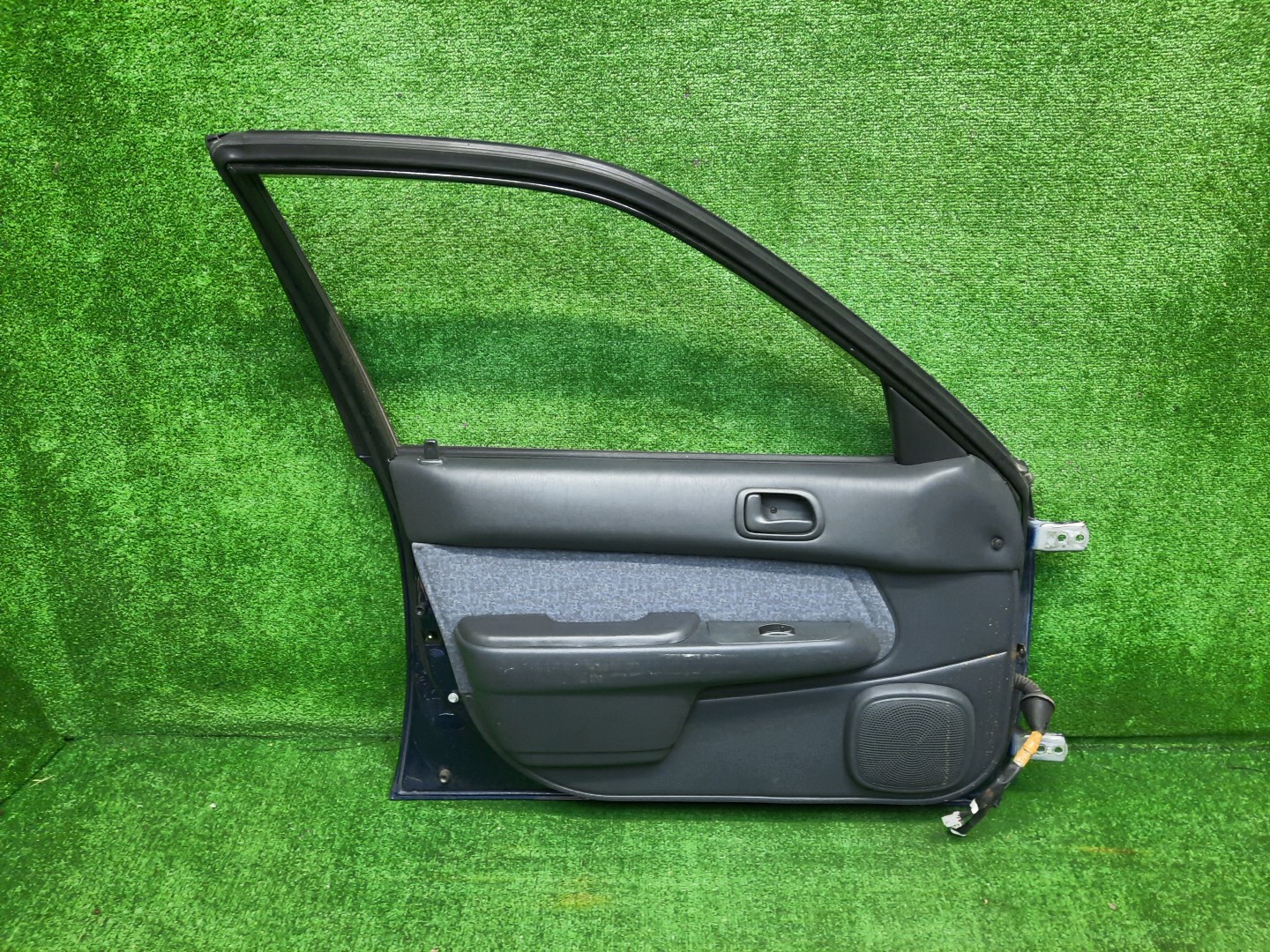 Дверь левая передняя TOYOTA COROLLA AE111, AE114, AE110, EE111, CE110, CE114 3355 3 ракурс