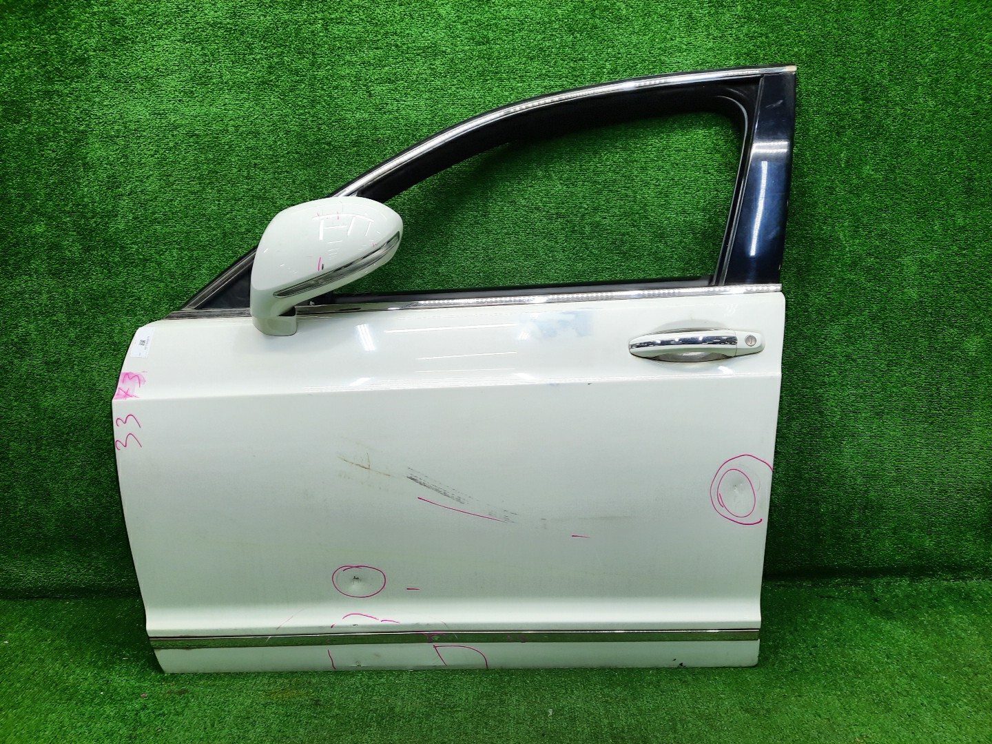 Дверь левая передняя BENTLEY FLYING SPUR 3W2 3373 1 ракурс