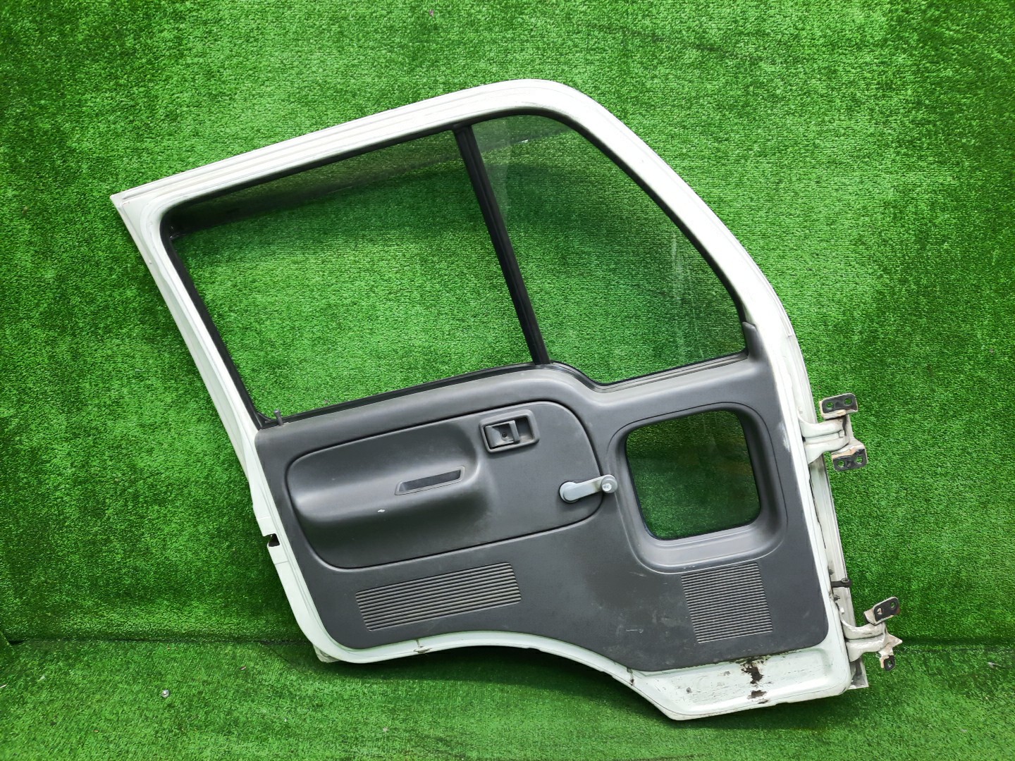 Дверь левая передняя NISSAN ATLAS F23, P4F23, J2F23, SH4F23, M2F23, K2F23, K4F23, R2F23, SR2F23, H4F23, R4F23, P2F23, P8F23, N6F23, M6F23, R8F23, P6F23, SR4F23, SN6F23, N2F23 3378 3 ракурс