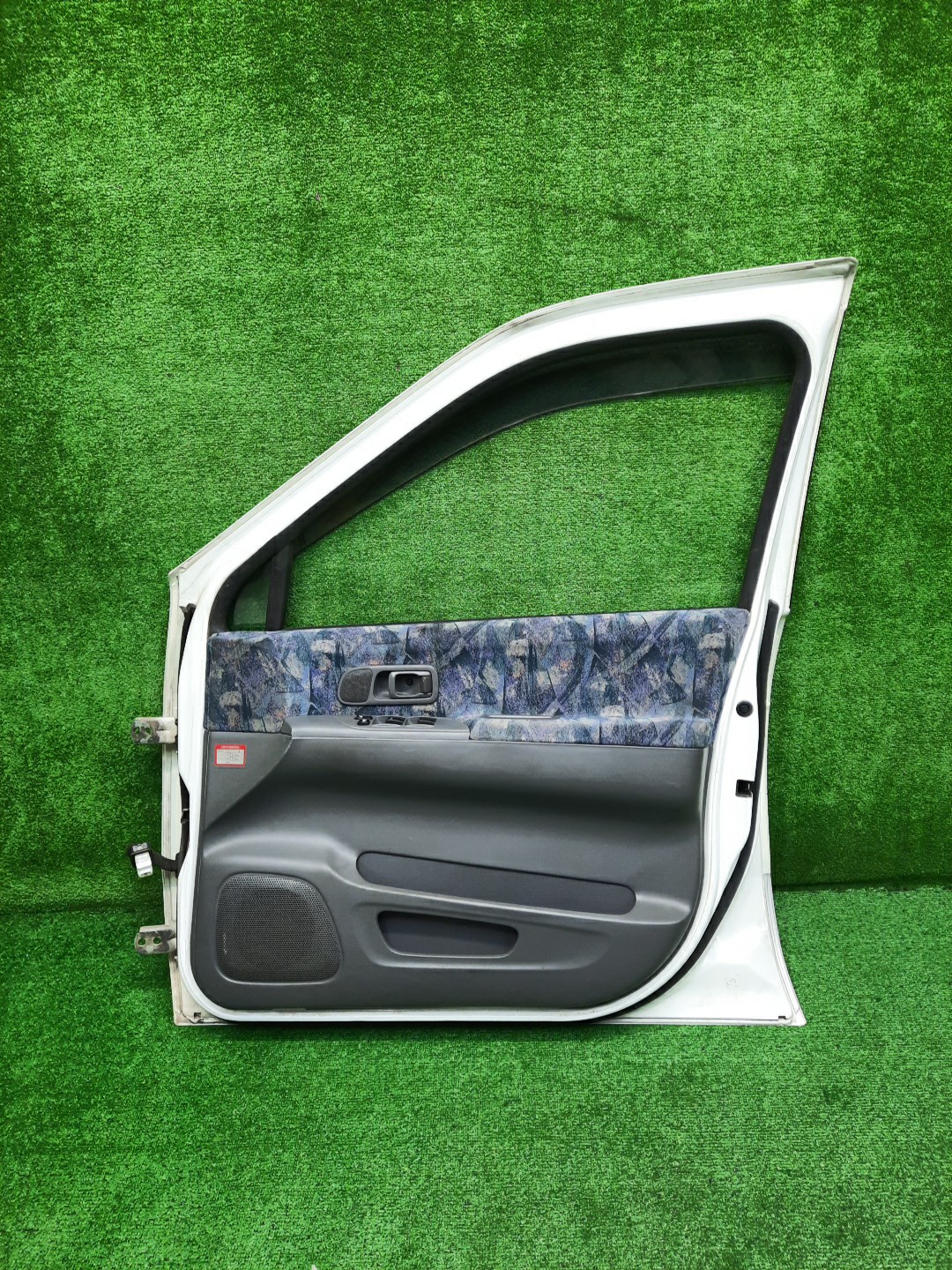 Дверь правая передняя NISSAN RNESSA N30, NN30, PNN30 3416 4 ракурс
