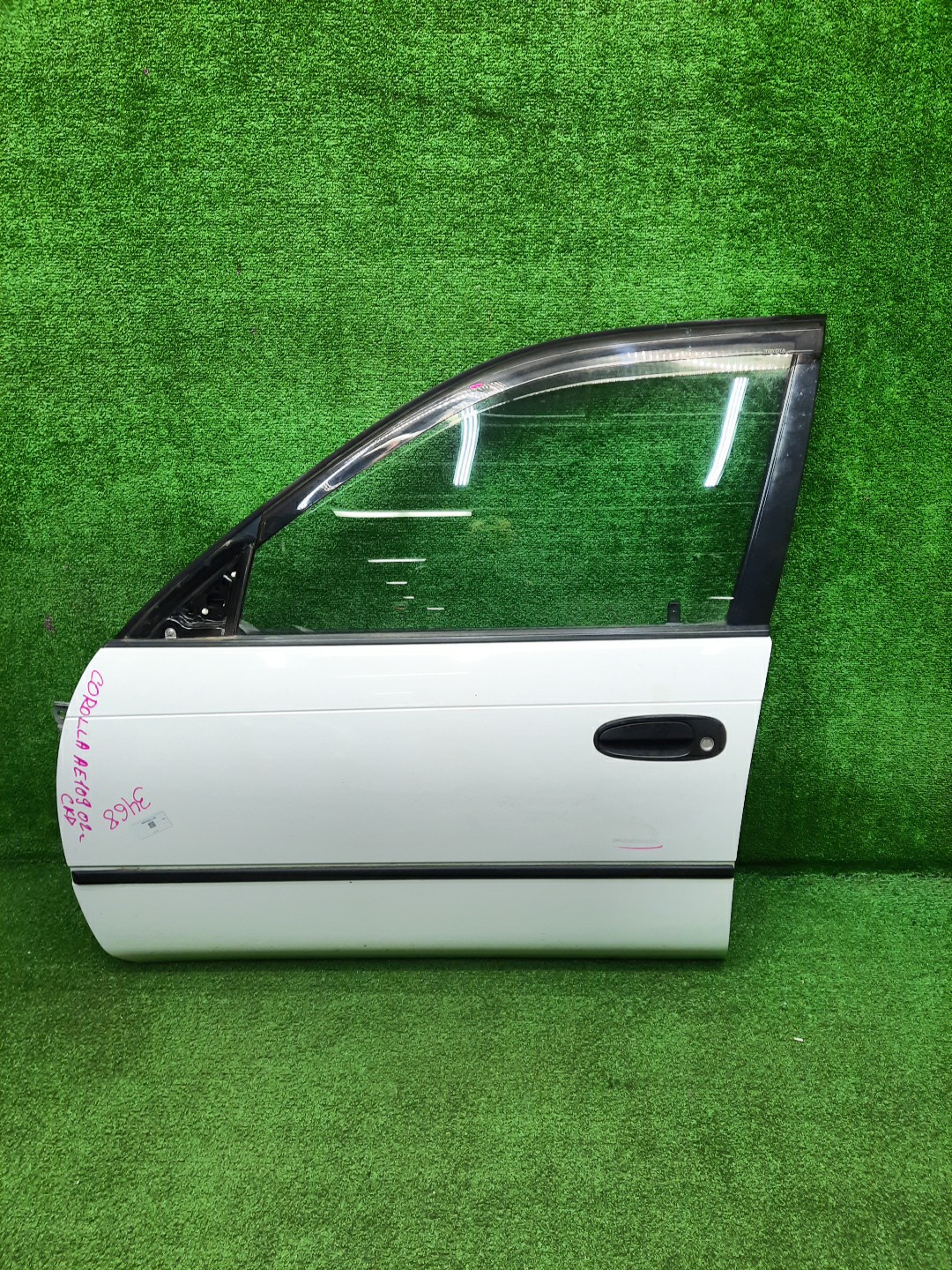 Дверь левая передняя TOYOTA COROLLA AE100, AE101, AE109, EE101, EE102, EE103, EE104, AE104, CE107, EE107, CE100, CE106, EE106, CE102, CE104, CE109, CE105, EE108 3468 1 ракурс