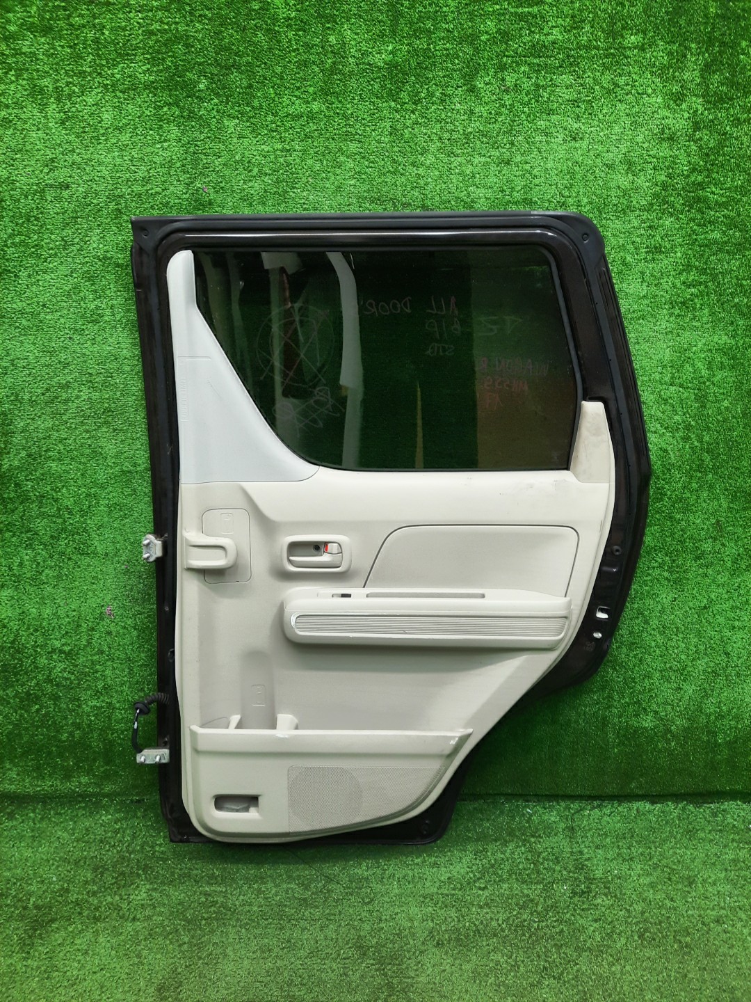 Дверь правая задняя SUZUKI WAGON R MH55S 3518 3 ракурс