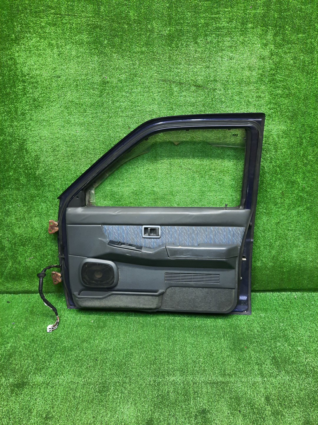 Дверь правая передняя NISSAN DATSUN D21 3550 3 ракурс
