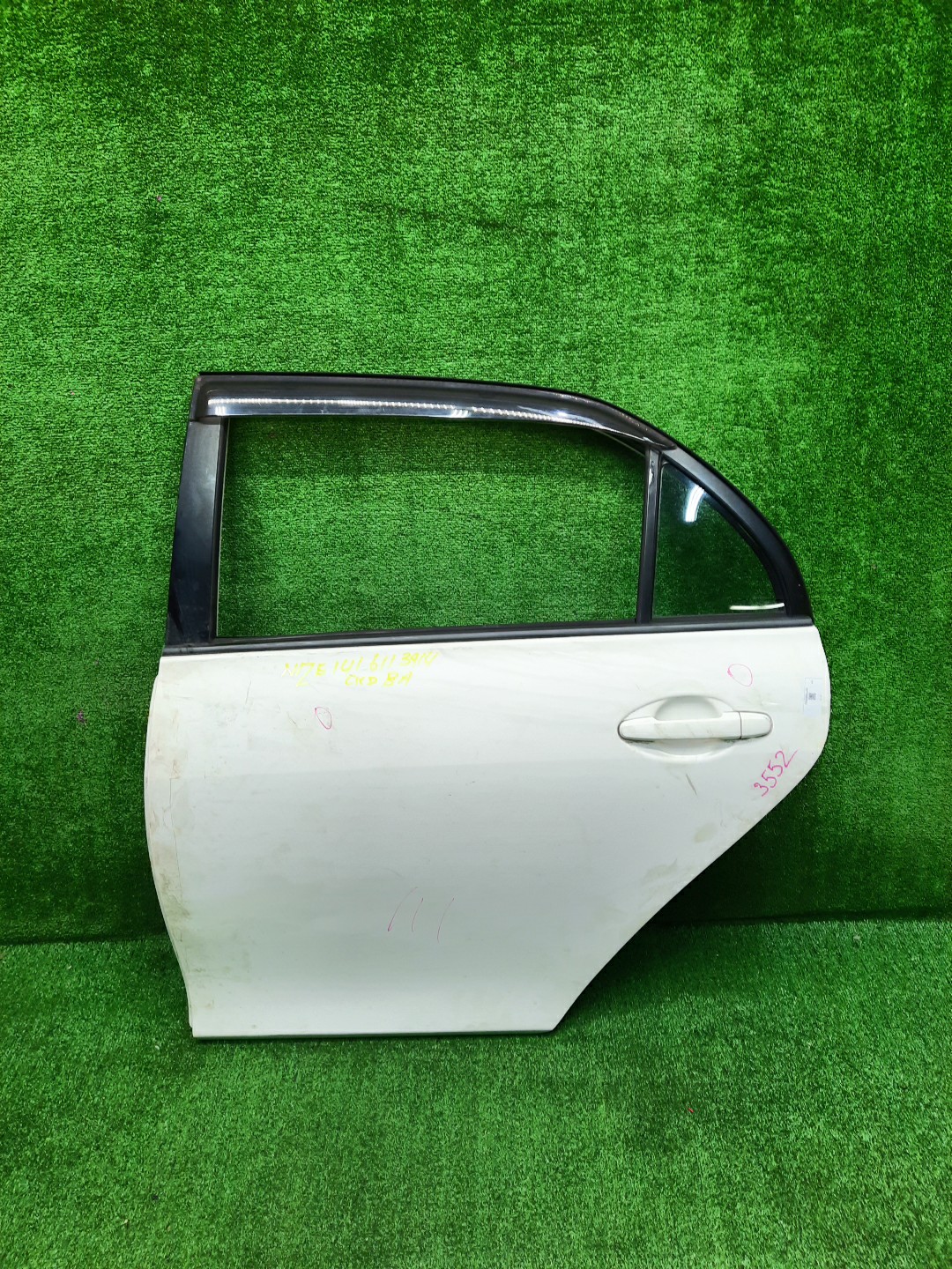Дверь левая задняя TOYOTA COROLLA  AXIO NZE141, NZE144, ZRE142, ZRE144 3552 1 ракурс