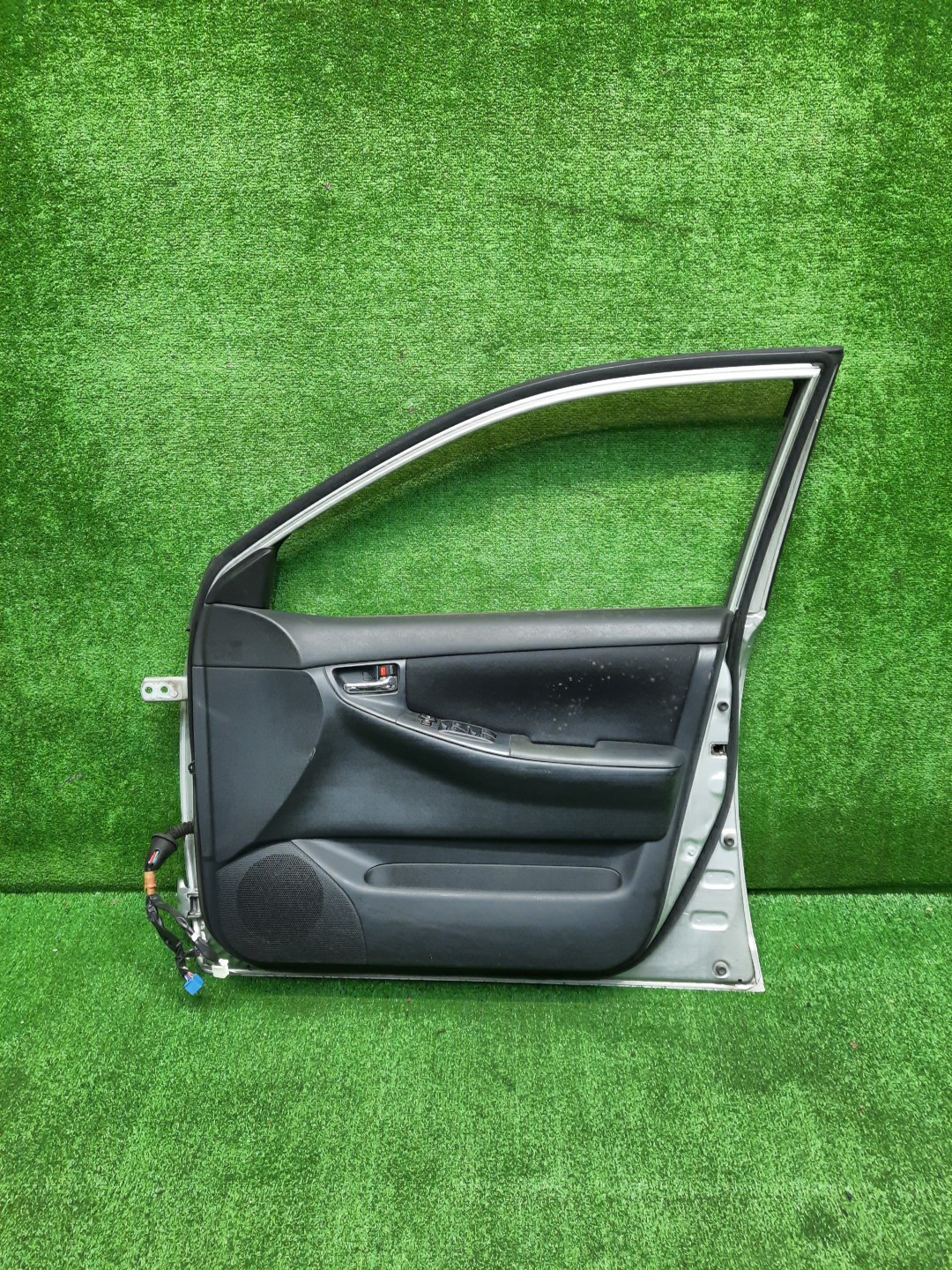 Дверь правая передняя TOYOTA COROLLA, COROLLA FIELDER, ALLEX, COROLLA RUNX ZZE124, NZE121, NZE120, ZZE122, NZE124, CE121, NZE121G, ZZE123G, ZZE124G, ZZE122G, NZE124G, ZZE123 3571 4 ракурс Дверь правая передняя TOYOTA COROLLA, COROLLA FIELDER, ALLEX, COROLLA RUNX ZZE124, NZE121, NZE120, ZZE122, NZE124, CE121, NZE121G, ZZE123G, ZZE124G, ZZE122G, NZE124G, ZZE123 3571 4 ракурс