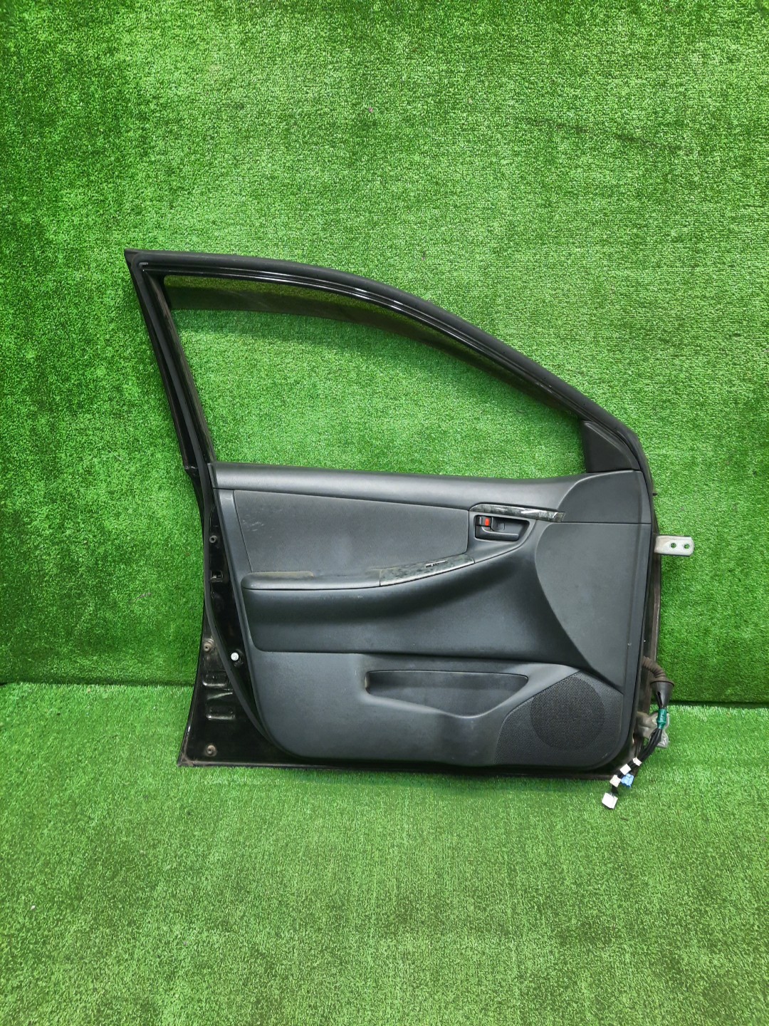 Дверь левая передняя TOYOTA COROLLA, COROLLA FIELDER, ALLEX, COROLLA RUNX ZZE124, NZE121, NZE120, ZZE122, NZE124, CE121, NZE121G, ZZE123G, ZZE124G, ZZE122G, NZE124G, ZZE123 3590 4 ракурс