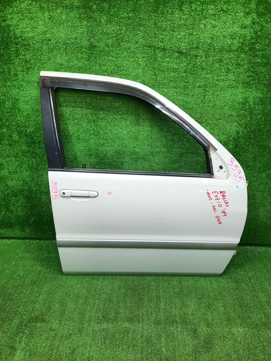 Дверь правая передняя TOYOTA RAUM EXZ10, EXZ15 3595 1 ракурс