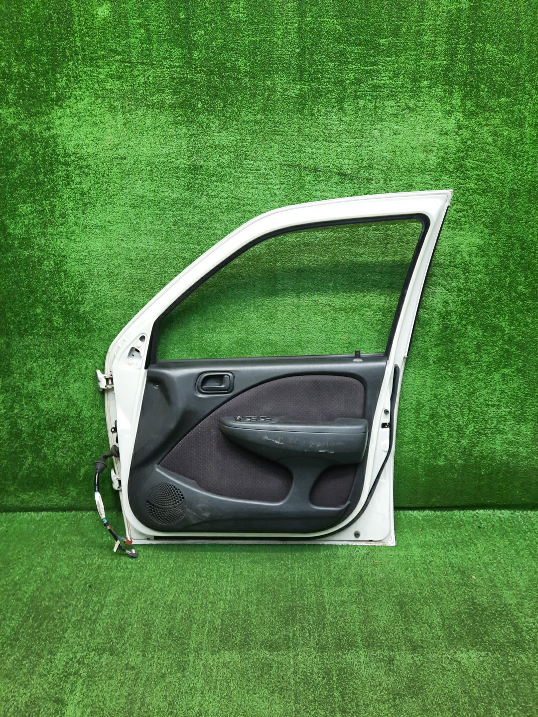 Дверь правая передняя TOYOTA RAUM EXZ10, EXZ15 3595 3 ракурс