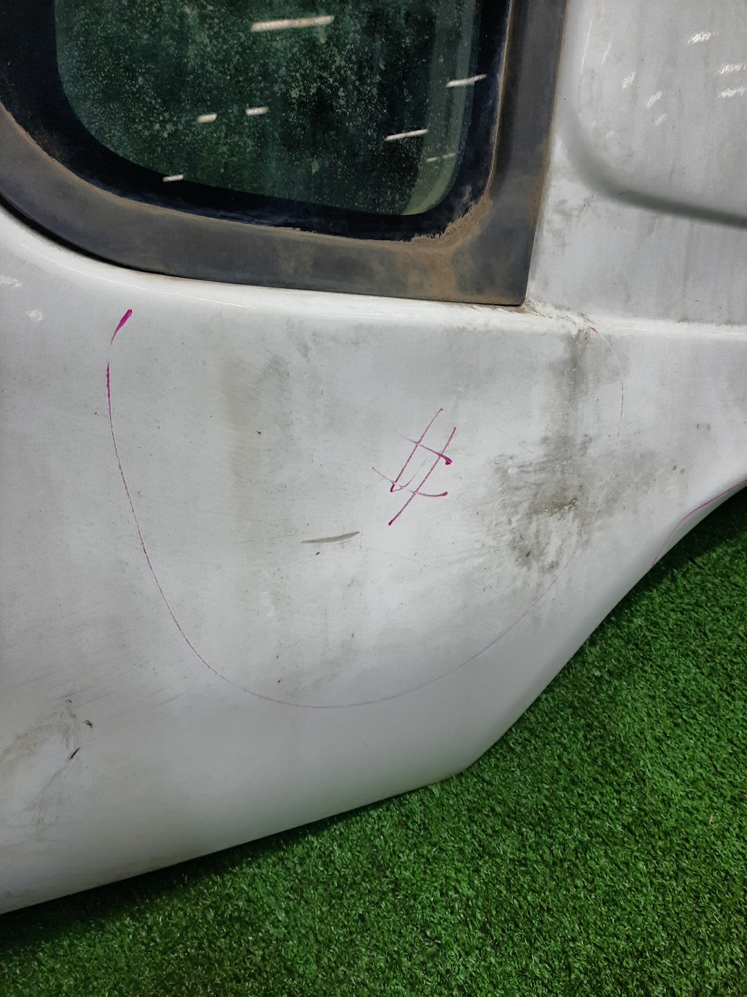 Дверь левая передняя NISSAN ATLAS F23, P4F23, J2F23, SH4F23, M2F23, K2F23, K4F23, R2F23, SR2F23, H4F23, R4F23, P2F23, P8F23, N6F23, M6F23, R8F23, P6F23, SR4F23, SN6F23, N2F23 3613 4 ракурс Дверь левая передняя NISSAN ATLAS F23, P4F23, J2F23, SH4F23, M2F23, K2F23, K4F23, R2F23, SR2F23, H4F23, R4F23, P2F23, P8F23, N6F23, M6F23, R8F23, P6F23, SR4F23, SN6F23, N2F23 3613 4 ракурс
