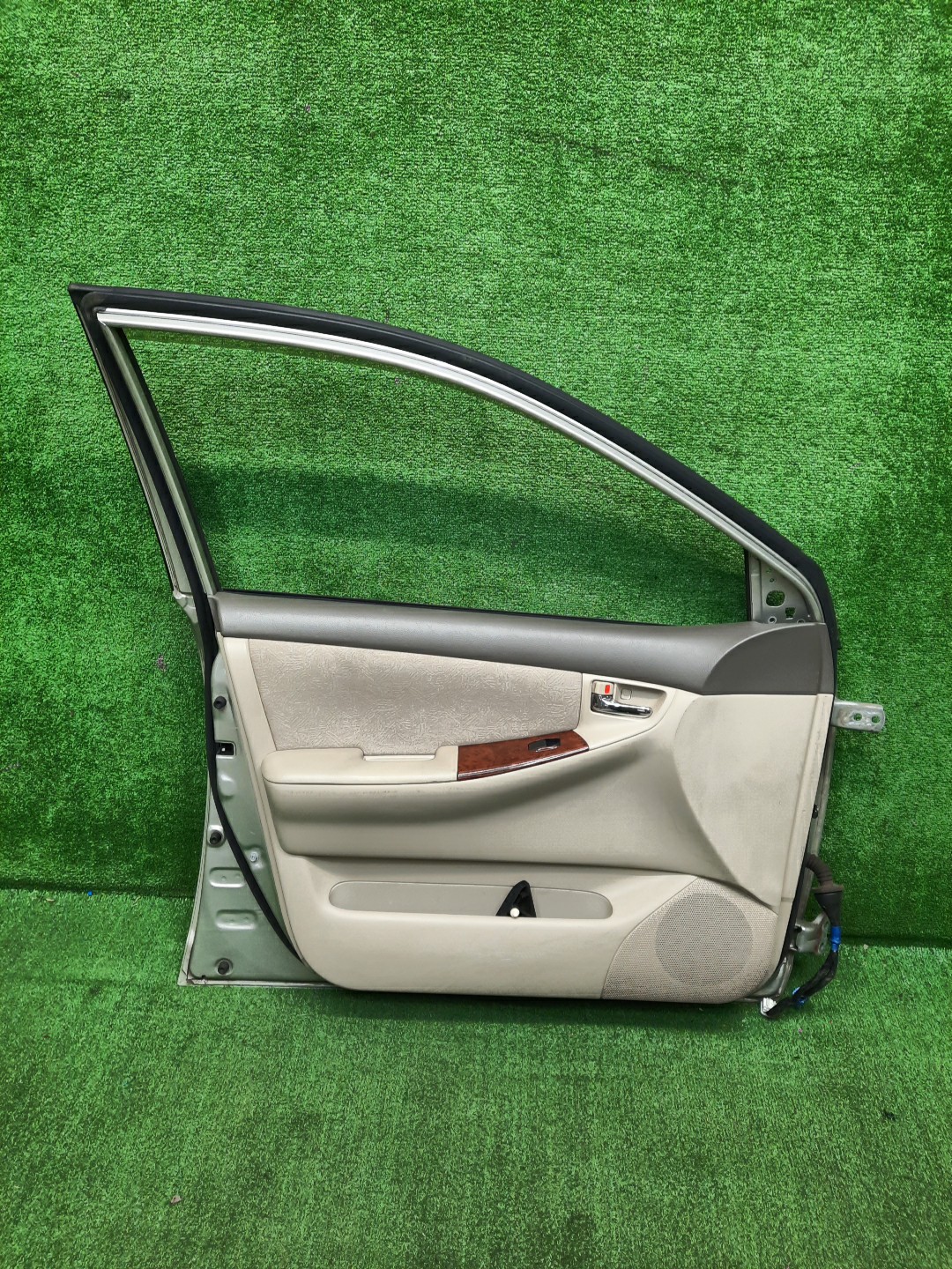 Дверь левая передняя TOYOTA COROLLA, COROLLA FIELDER, ALLEX, COROLLA RUNX ZZE124, NZE121, NZE120, ZZE122, NZE124, CE121, NZE121G, ZZE123G, ZZE124G, ZZE122G, NZE124G, ZZE123 3661 3 ракурс