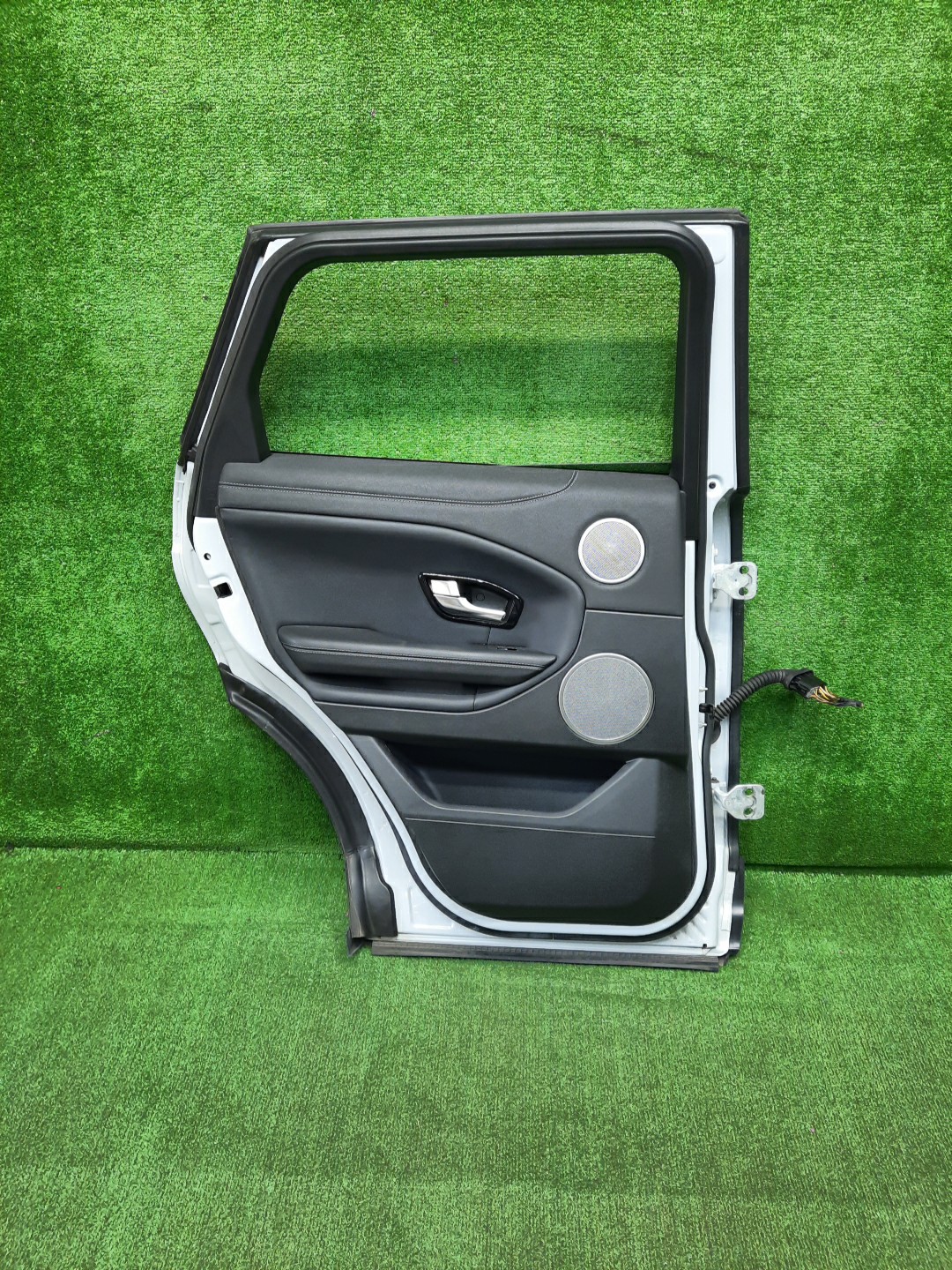 Дверь левая задняя LAND ROVER RANGE ROVER EVOQUE L538 3756 3 ракурс
