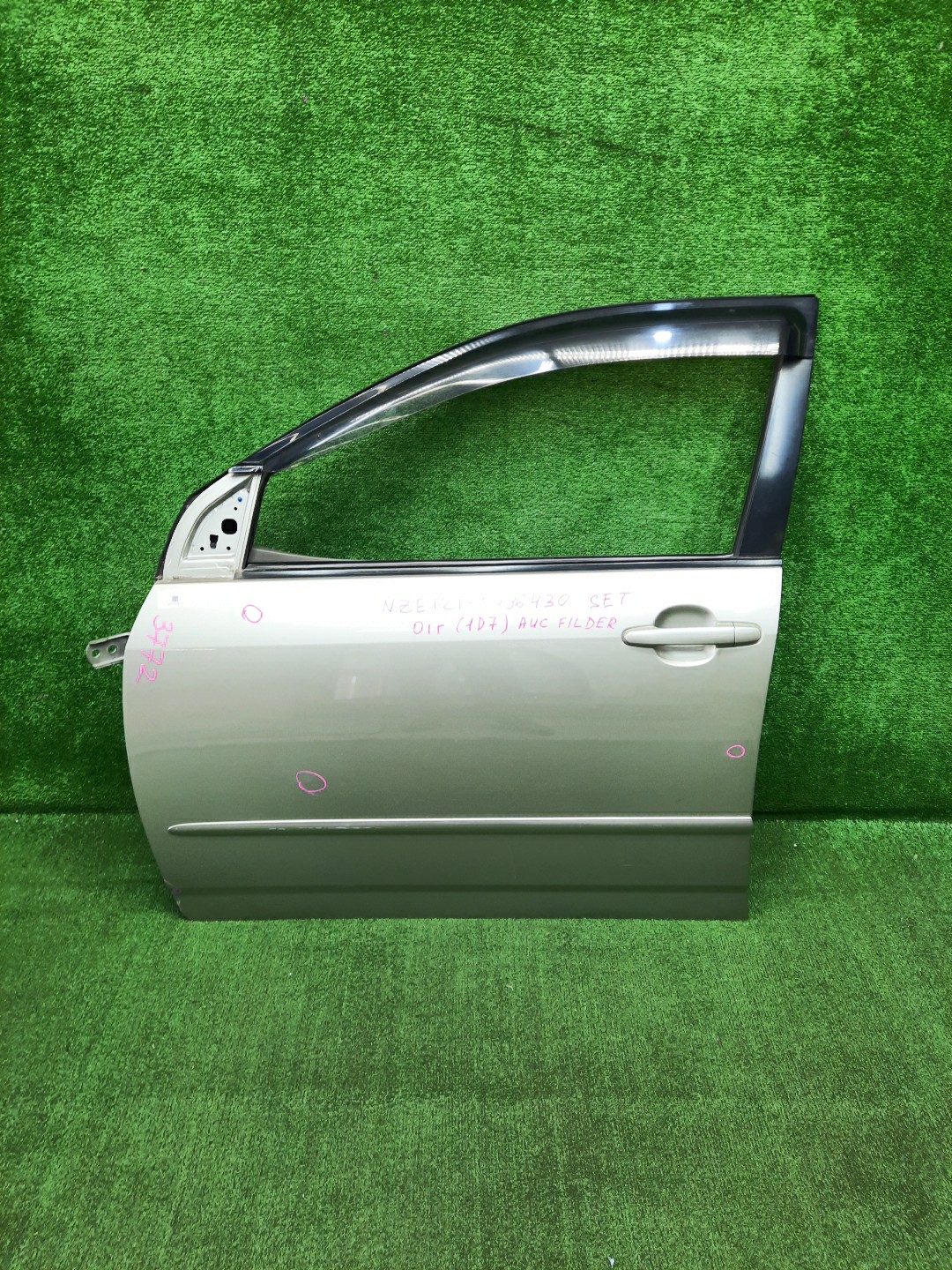Дверь левая передняя TOYOTA COROLLA, COROLLA FIELDER, ALLEX, COROLLA RUNX ZZE124, NZE121, NZE120, ZZE122, NZE124, CE121, NZE121G, ZZE123G, ZZE124G, ZZE122G, NZE124G, ZZE123 3772 1 ракурс