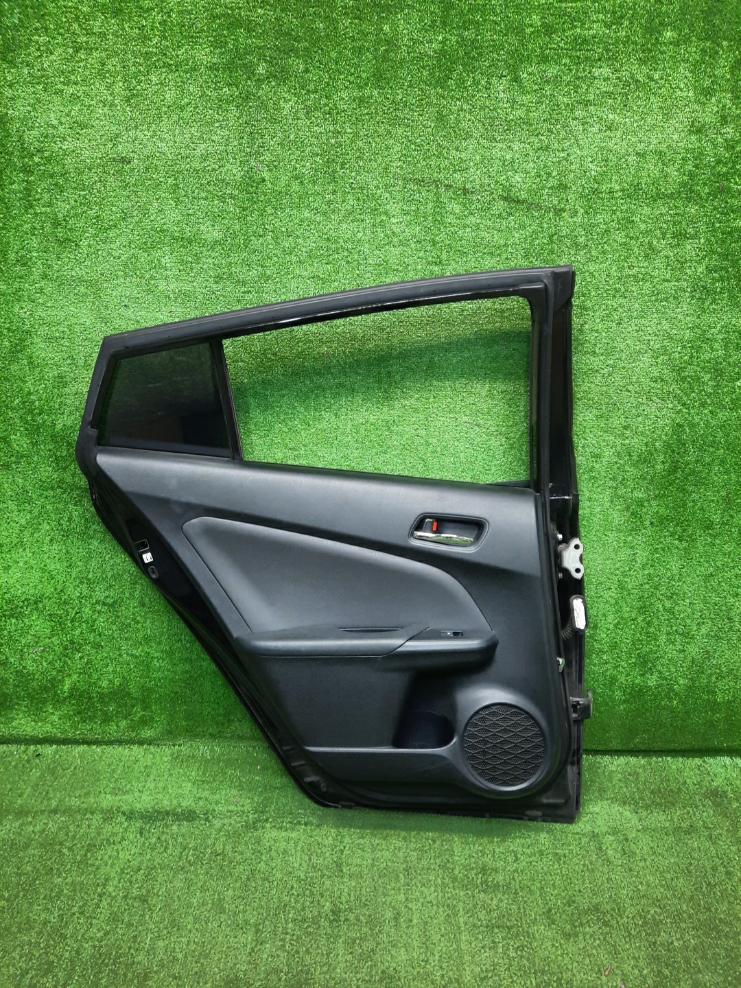Дверь левая задняя TOYOTA PRIUS ZVW50, ZVW51, ZVW55 3793 4 ракурс