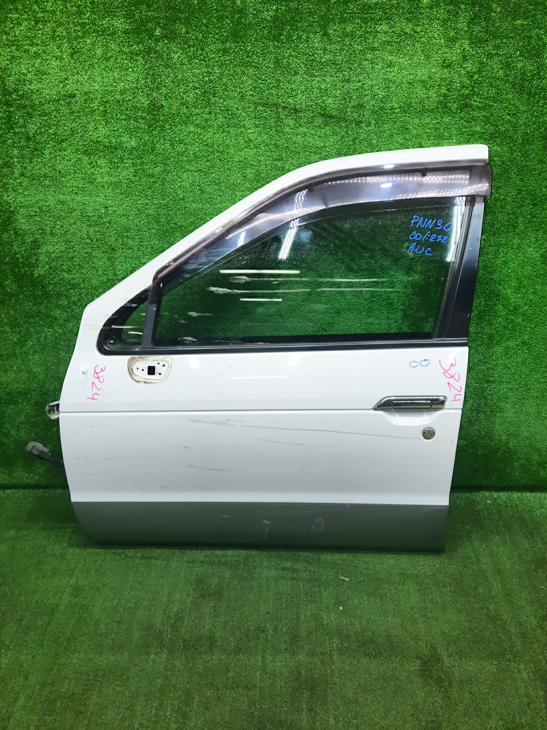 Дверь левая передняя NISSAN RNESSA N30, NN30, PNN30 3824 1 ракурс