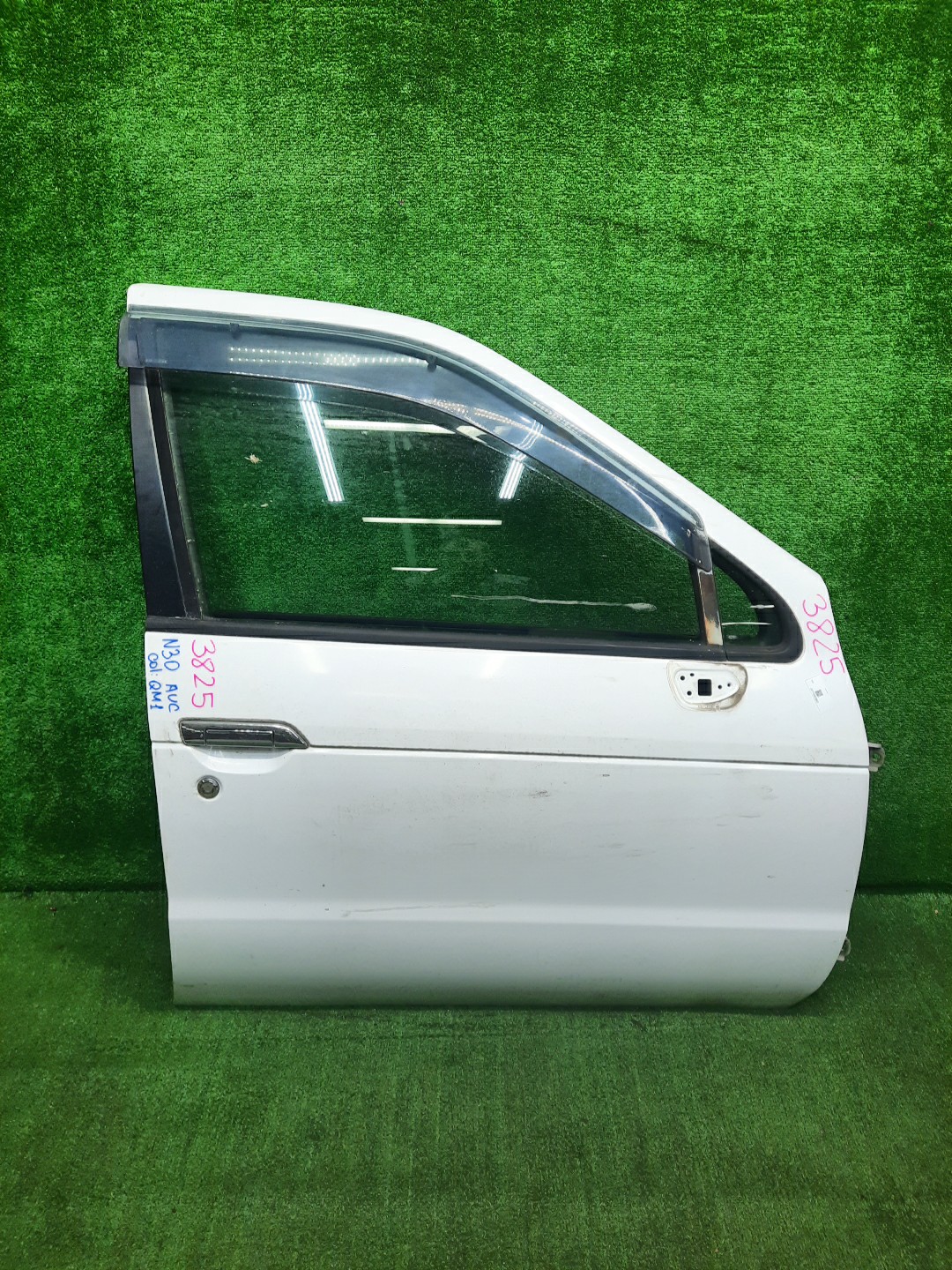 Дверь правая передняя NISSAN RNESSA N30, NN30, PNN30 3825 1 ракурс