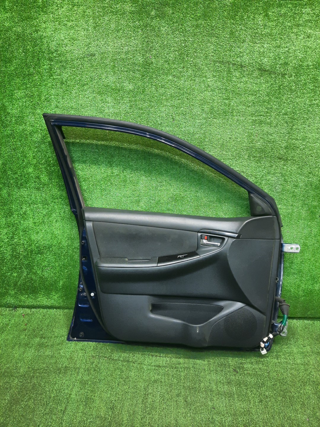 Дверь левая передняя TOYOTA COROLLA, COROLLA FIELDER, ALLEX, COROLLA RUNX ZZE124, NZE121, NZE120, ZZE122, NZE124, CE121, NZE121G, ZZE123G, ZZE124G, ZZE122G, NZE124G, ZZE123 3827 3 ракурс