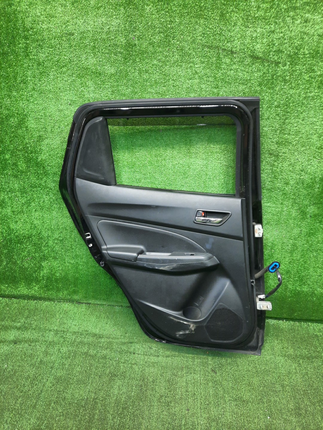 Дверь левая задняя SUZUKI SWIFT ZD53S, ZD83S, ZC13S, ZC43S, ZC83S, ZC53S, ZC33S 3841 3 ракурс