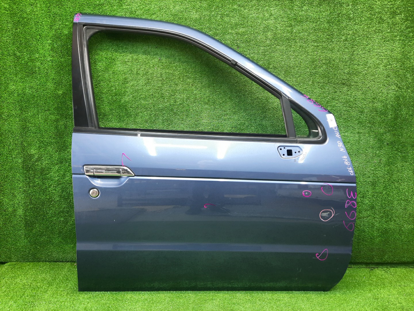 Дверь правая передняя NISSAN RNESSA N30, NN30, PNN30 3899 1 ракурс