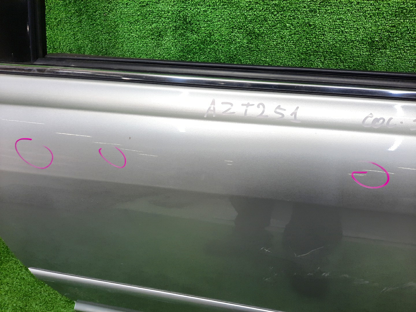 Дверь левая задняя TOYOTA AVENSIS ZZT251, AZT250, AZT255, AZT251 SEDAN 2 ракурс