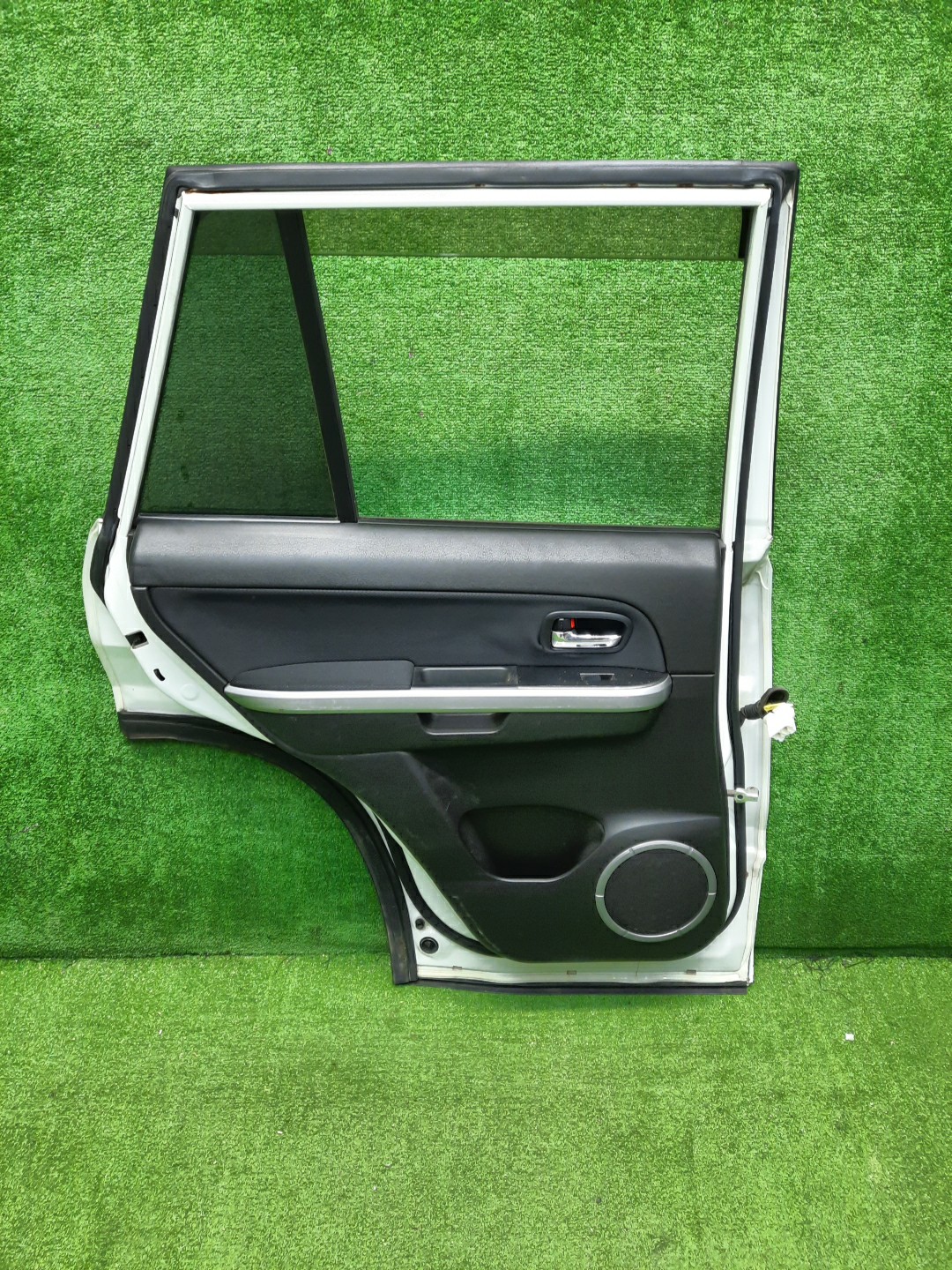 Дверь левая задняя SUZUKI ESCUDO, GRAND VITARA TDB4W, TD94W, TD54W, TDA4W, TDB4, TE94, TD54, TAA4V, JT 4016 3 ракурс