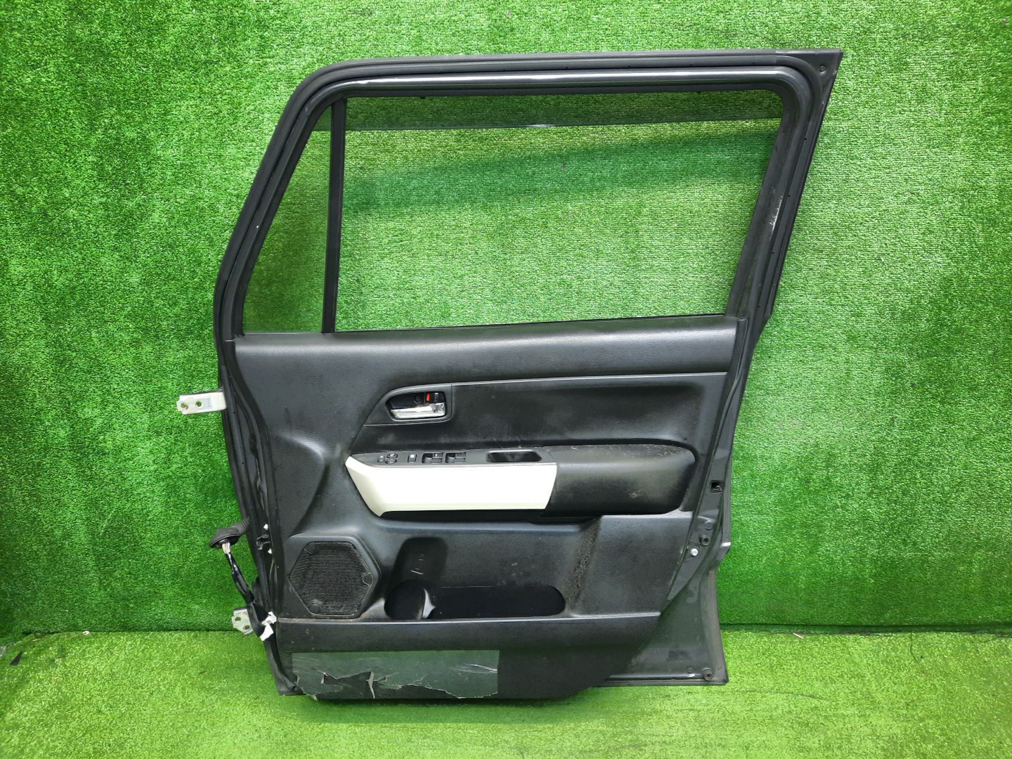 Дверь правая передняя SUZUKI XBEE MN71S 4054 3 ракурс