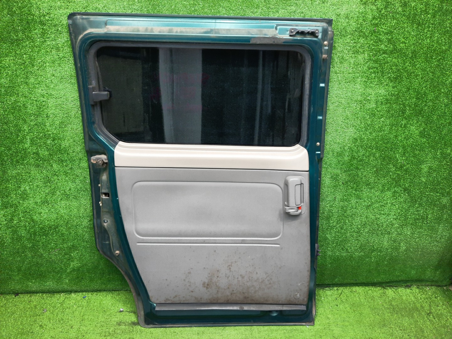 Дверь левая задняя HONDA STEPWGN RF1, RF2 4104 4 ракурс
